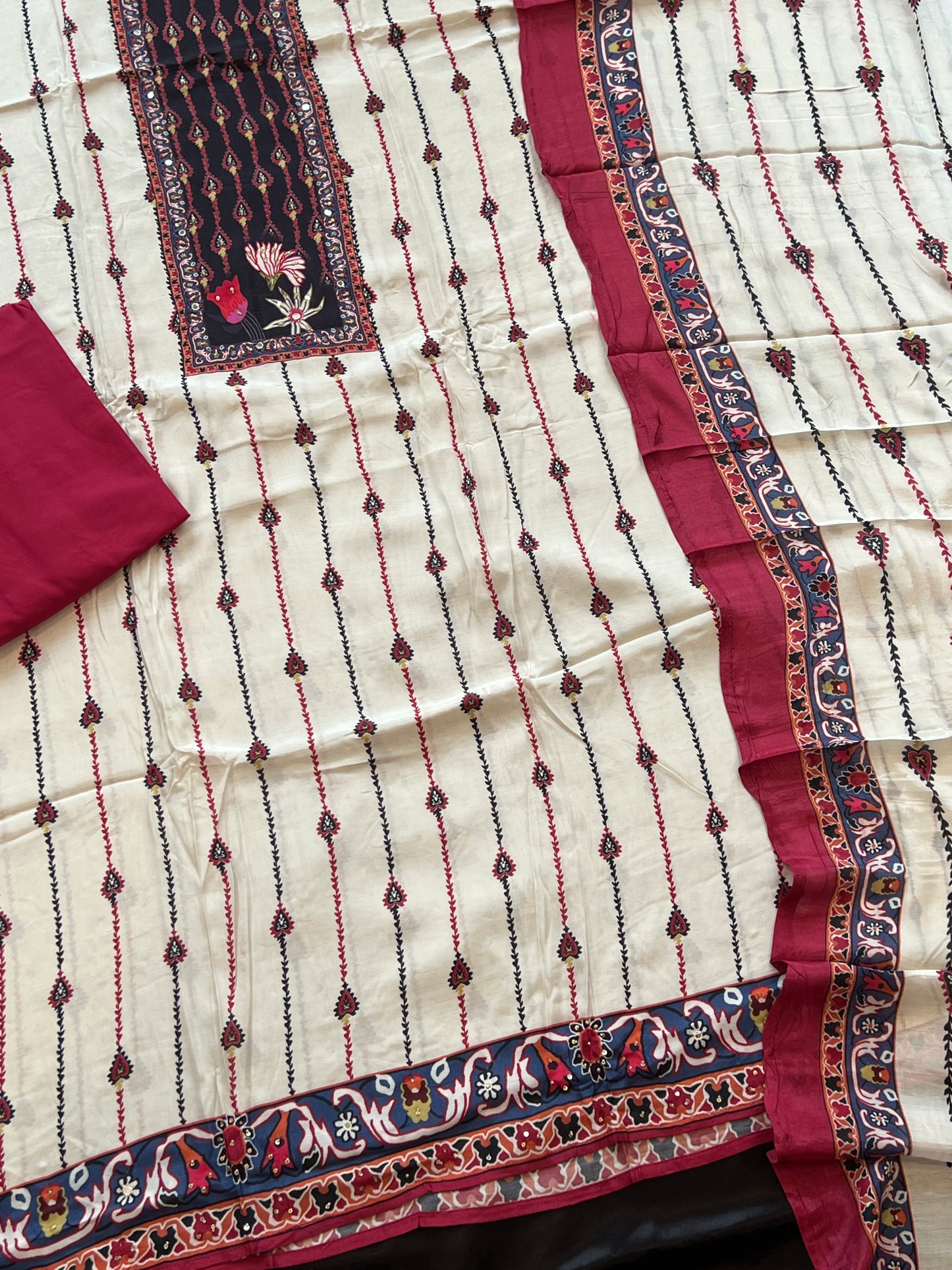 KAIRA MUSLIN HAND WORK EMBROIDERY SUIT 6 Q