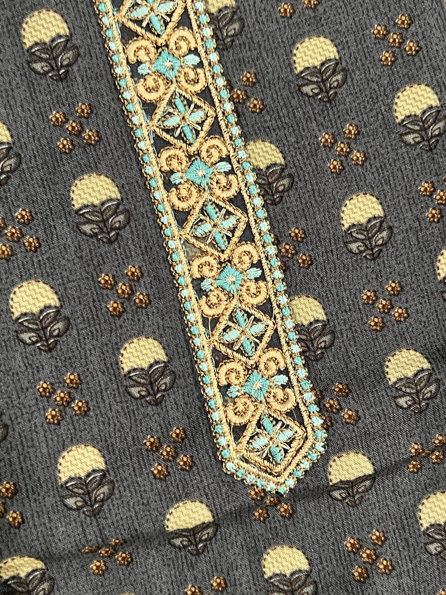 PAISLEY COTTON EMBROIDERY READYMADE SUIT 4 Q