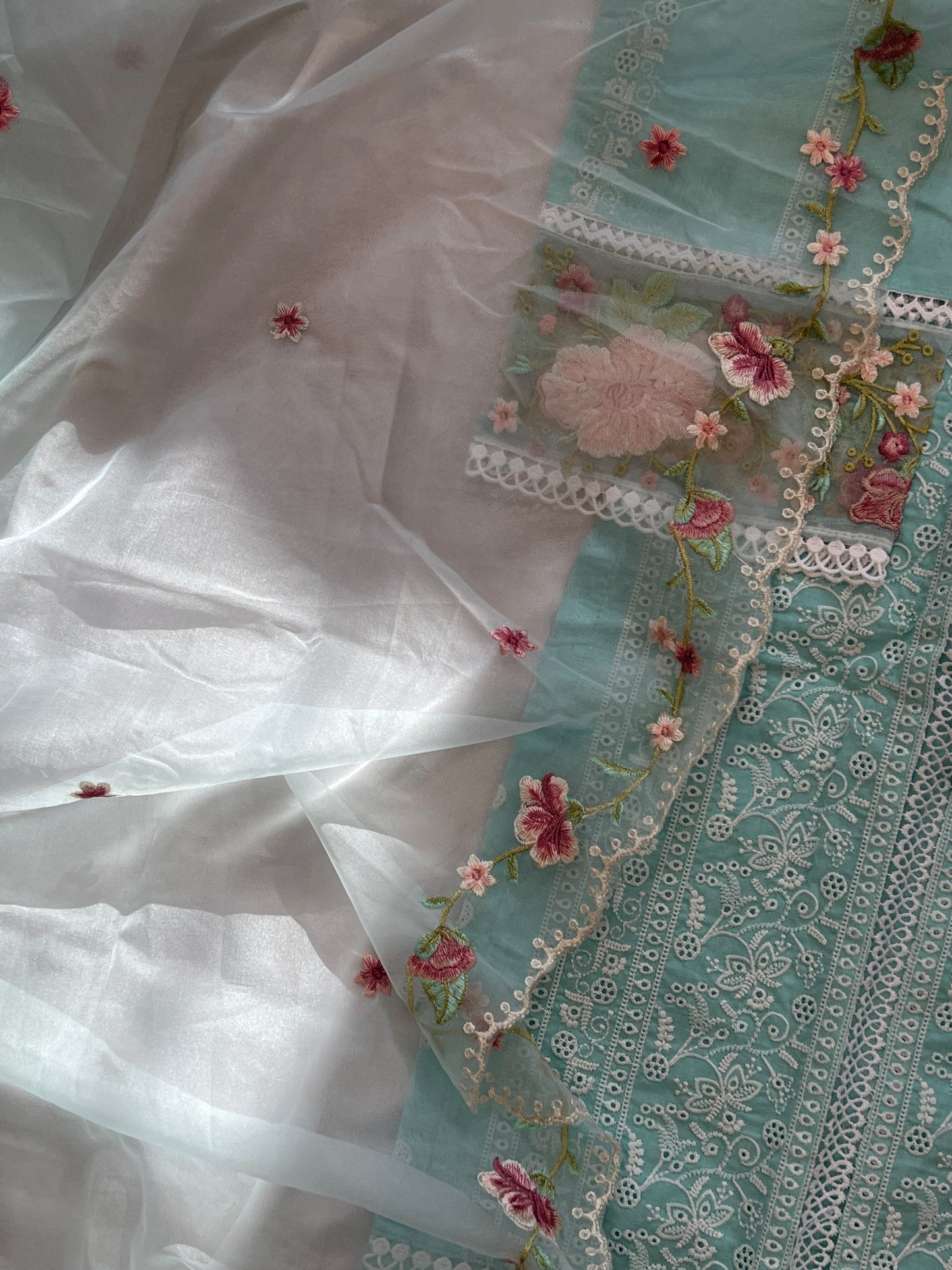 RAAHI PURE COTTON EMBROIDERY SUIT 2