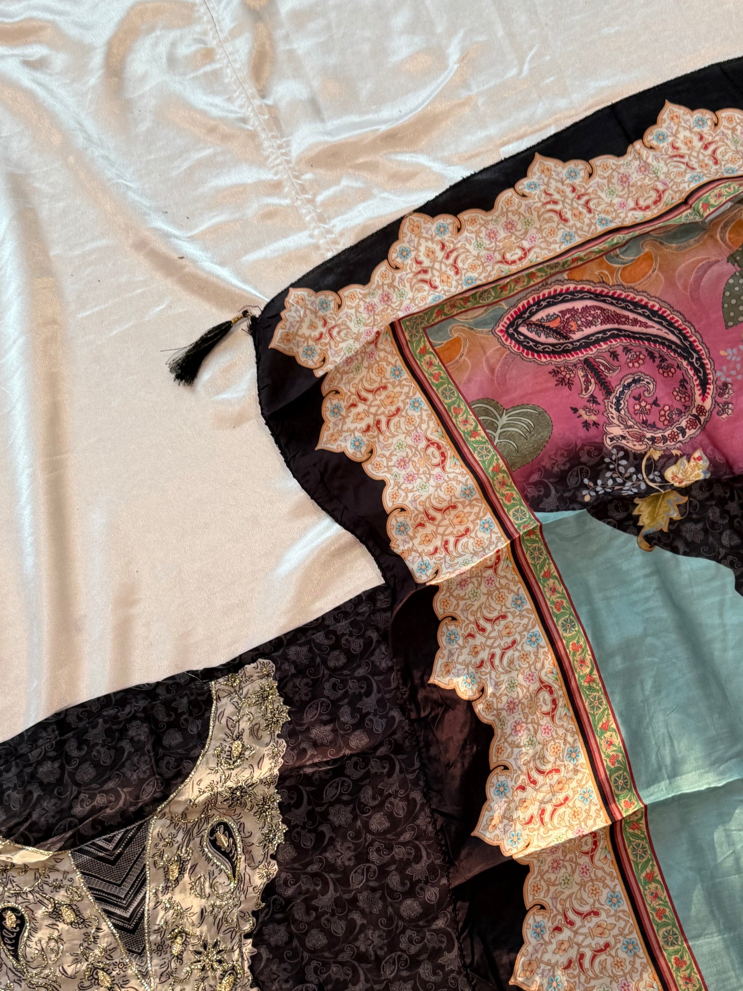 MUSLIN HAND EMBROIDERY SUIT 282 Q