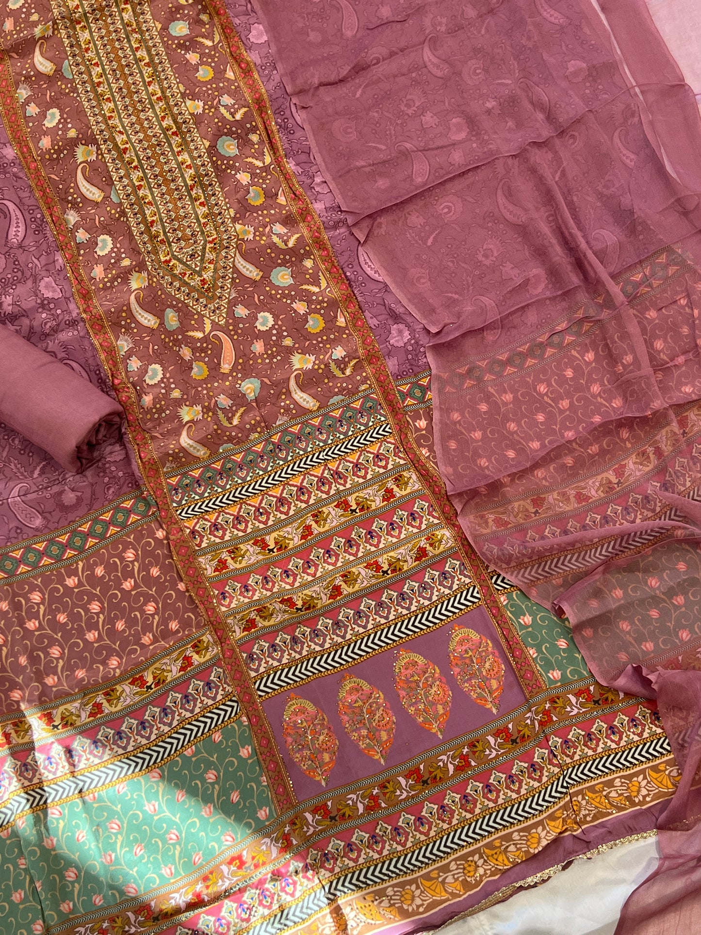 PURPLE PURE CREPE EMBROIDERY SUIT 1007