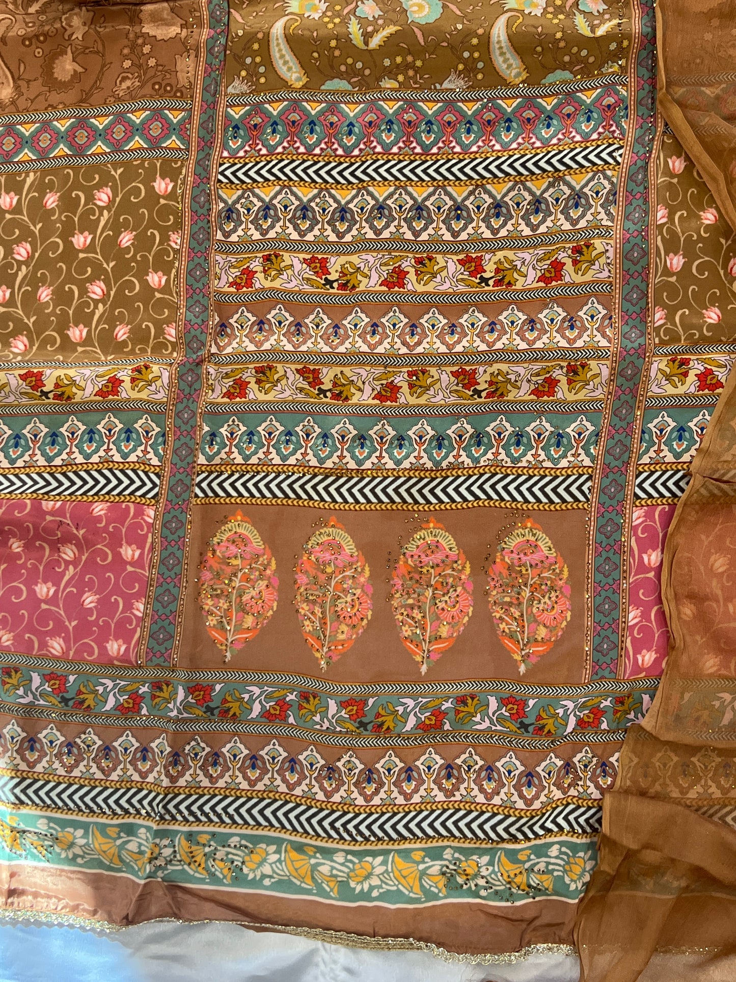 BROWN PURE CREPE EMBROIDERY SUIT 1007
