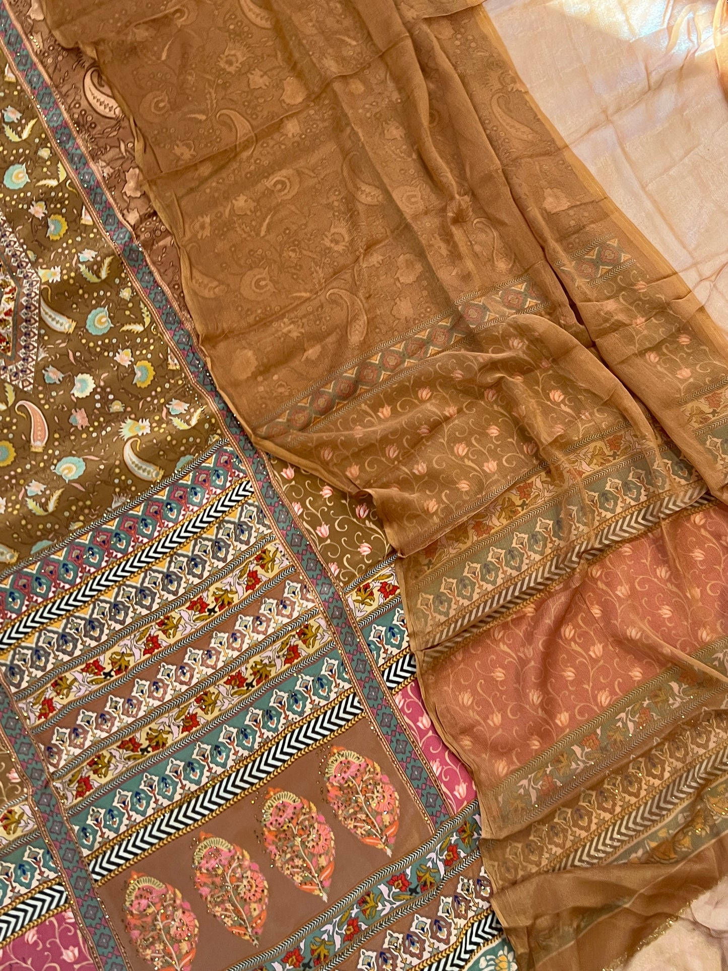 BROWN PURE CREPE EMBROIDERY SUIT 1007