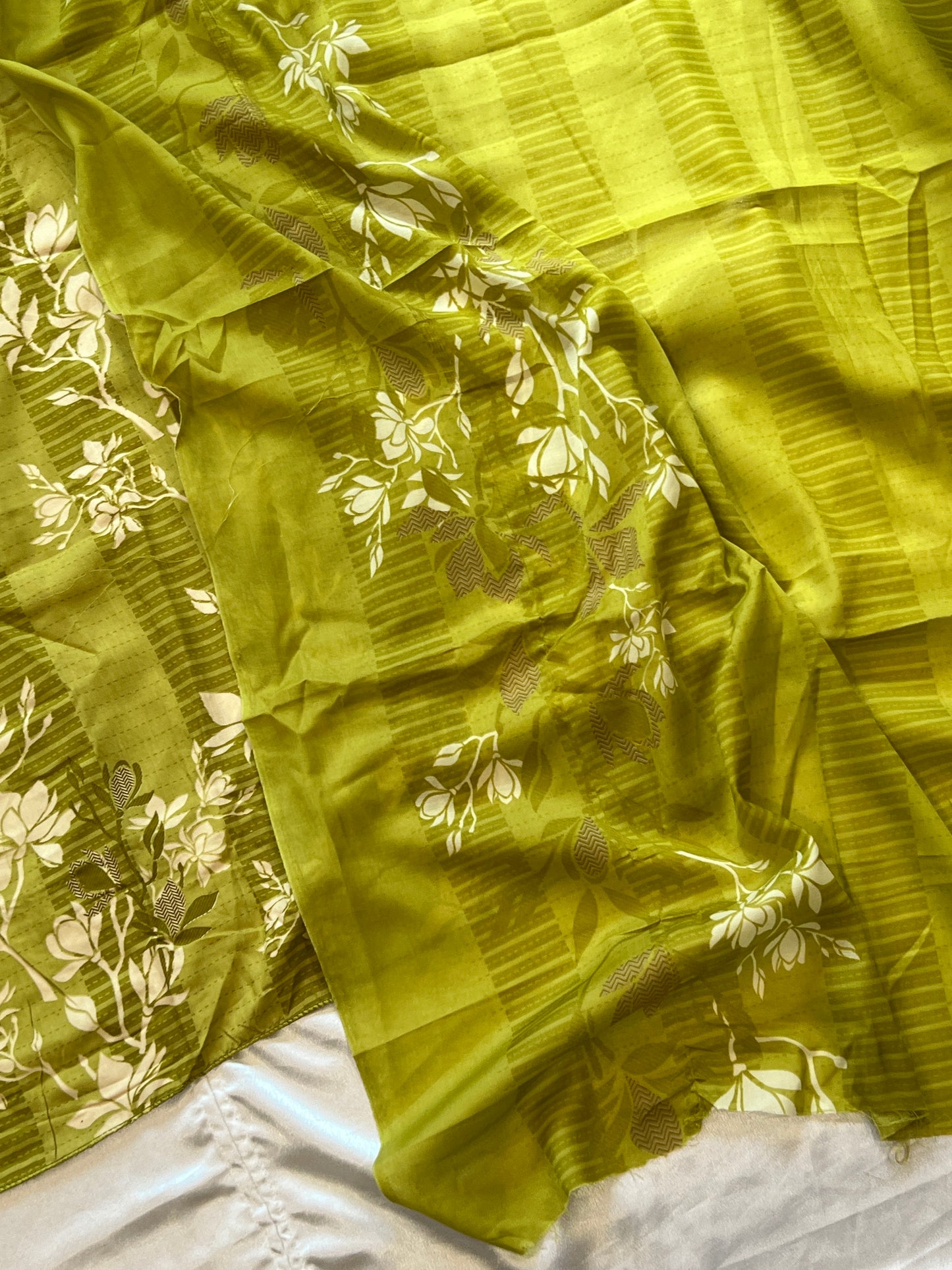 GREEN AVATARA COTTON EMBROIDERY SUIT