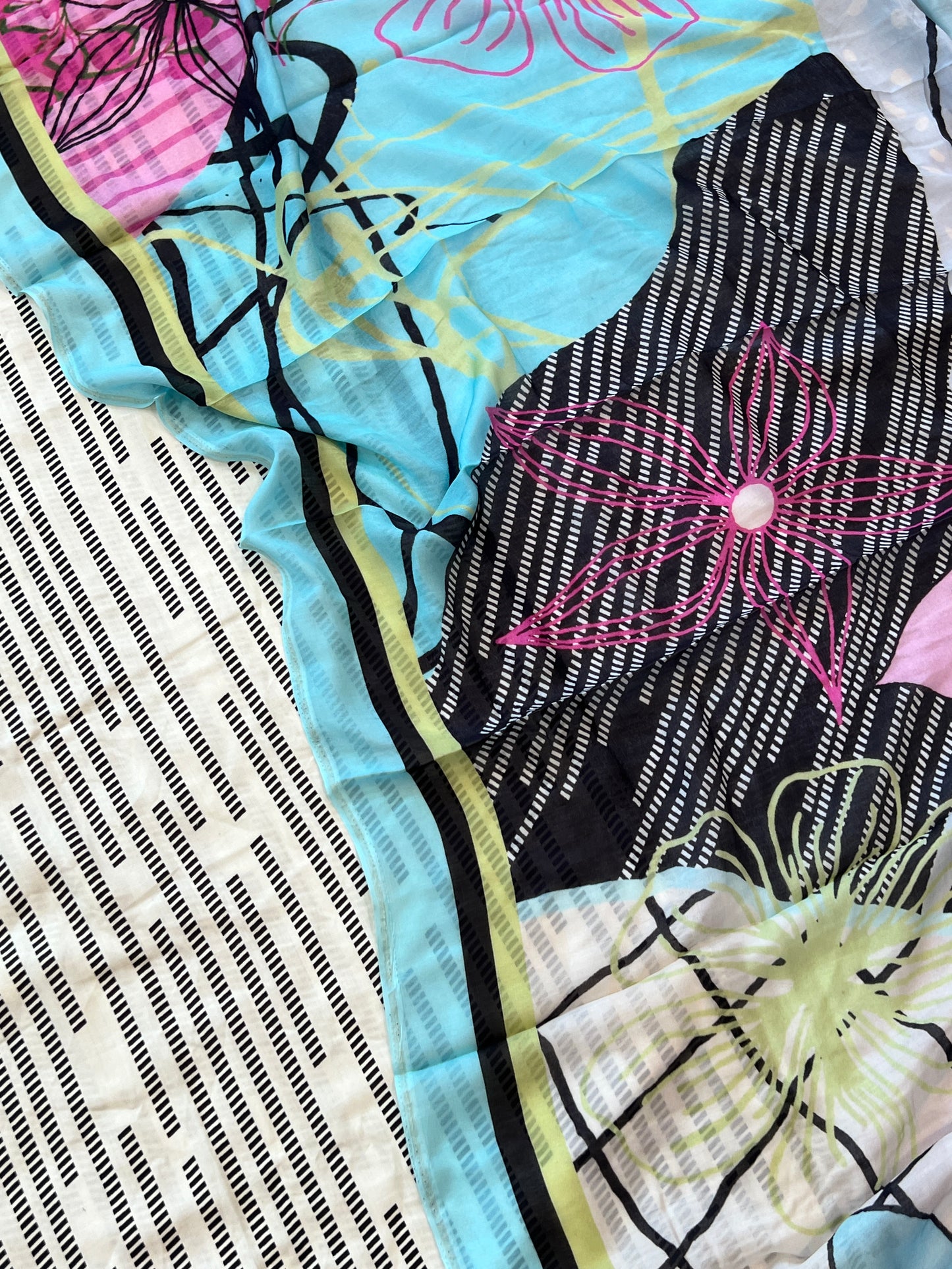 OFF WHITE MAHAM SOFT COTTON EMBROIDER SUIT