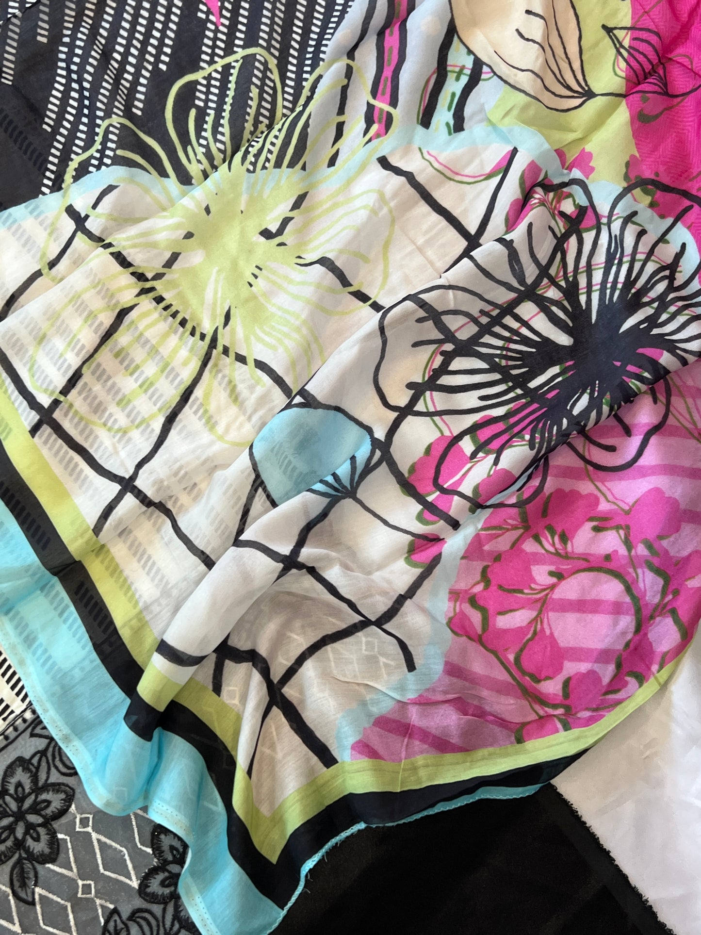 OFF WHITE MAHAM SOFT COTTON EMBROIDER SUIT