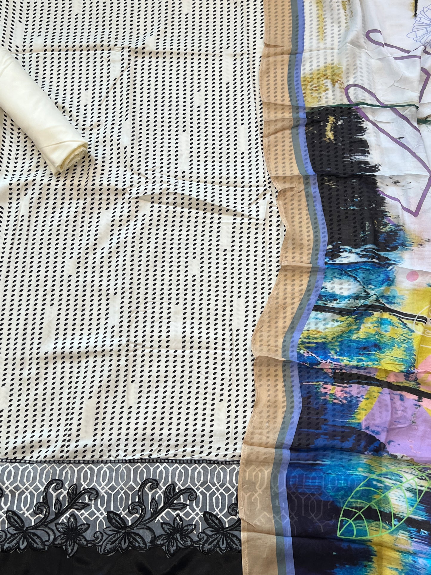 OFF WHITE MAHAM SOFT COTTON EMBROIDER SUIT