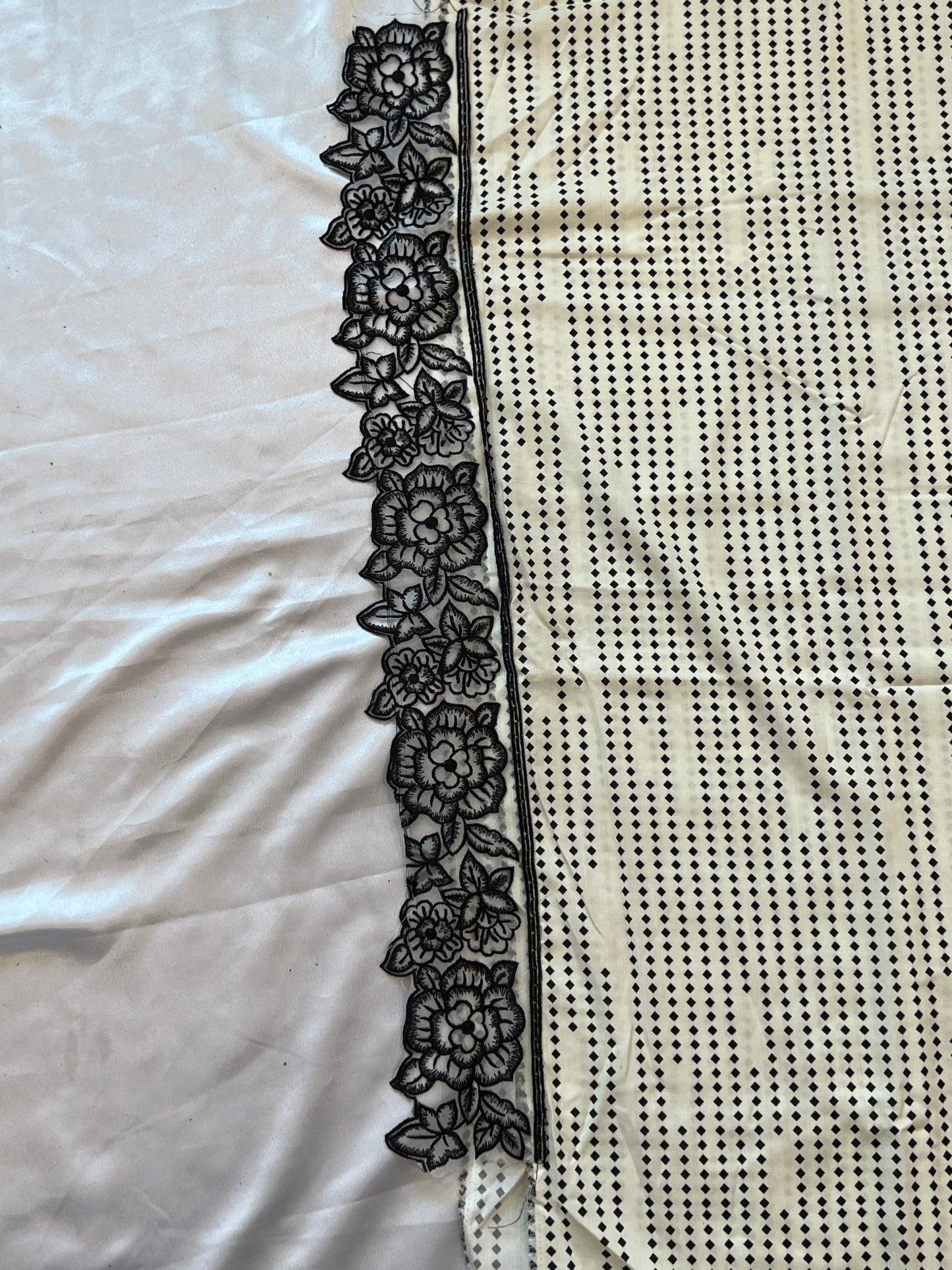 OFF WHITE MAHAM SOFT COTTON EMBROIDER SUIT