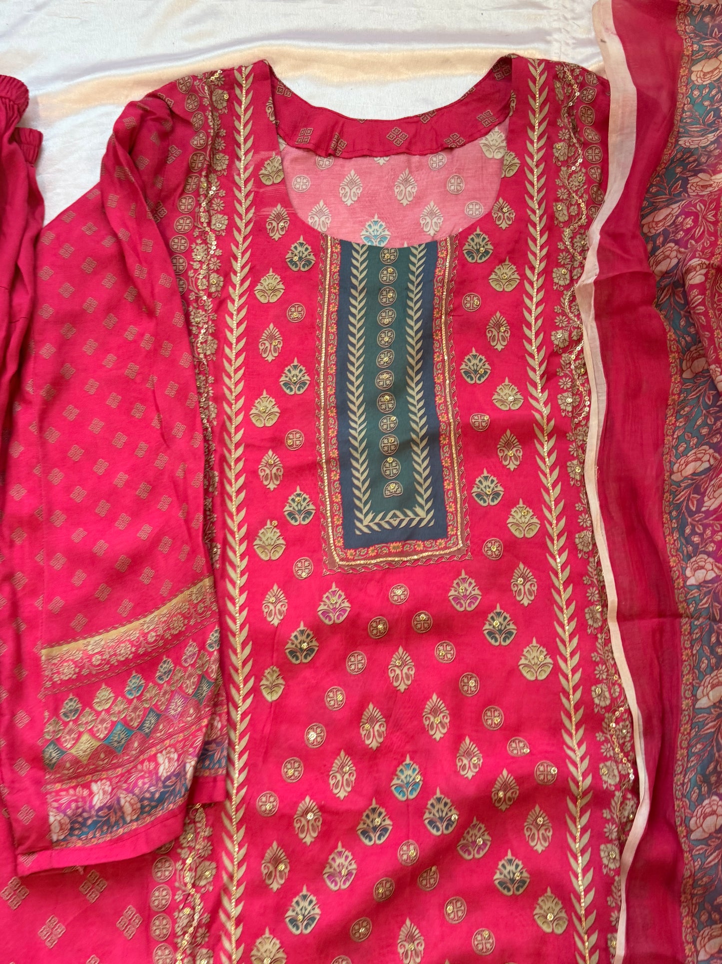 RAHI MUSLIN FARSHI SHALWAR SUIT Q