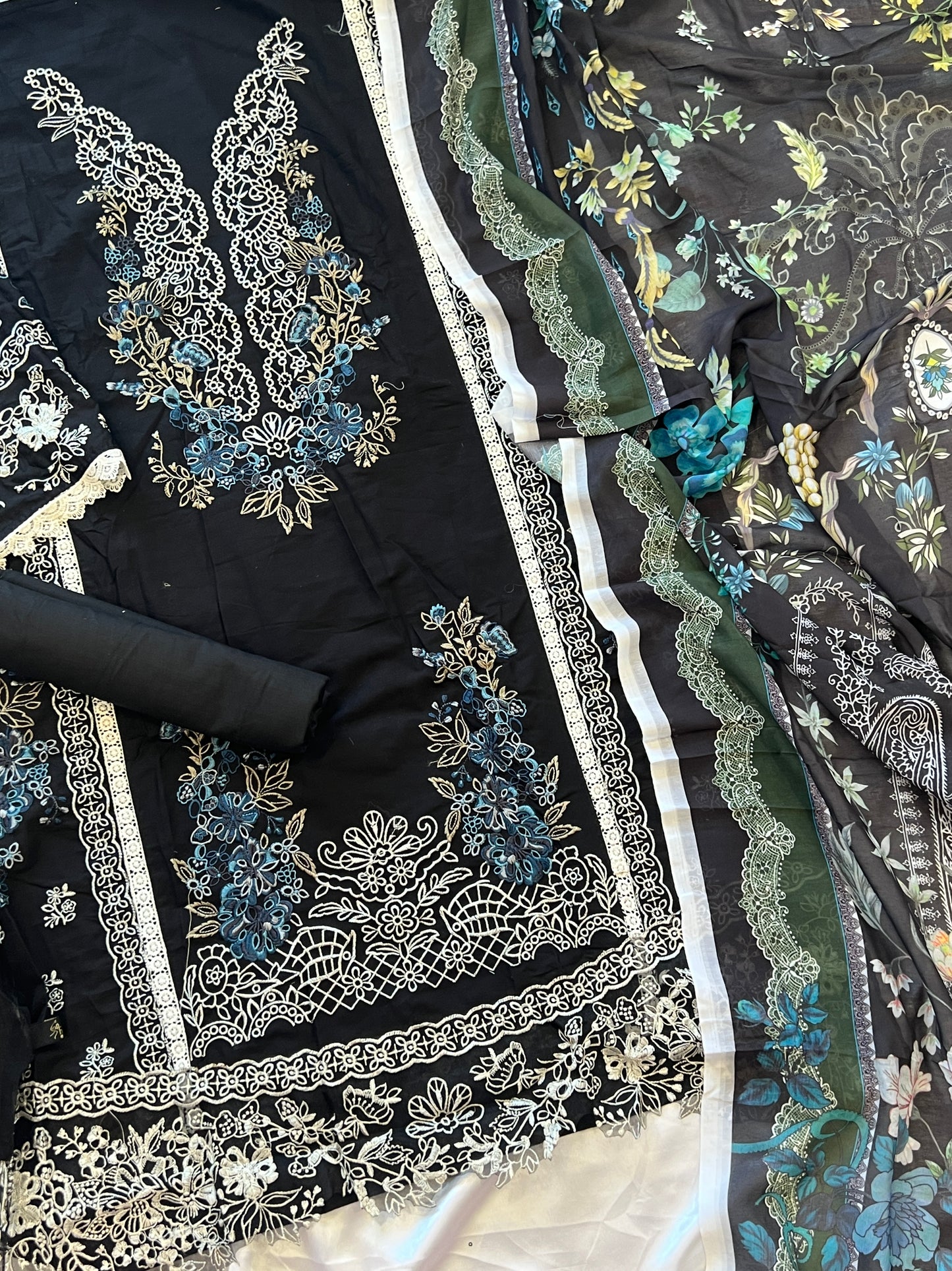 BLACK HANIA LAWN COTTON EMBROIDERY SUIT