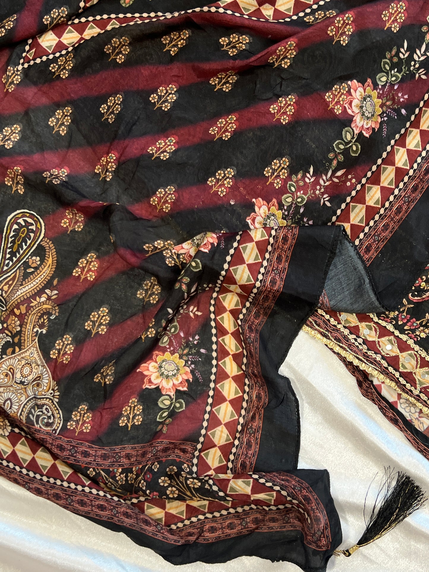 BLACK MUSLIN MIRROR EMBROIDERY 118 Q