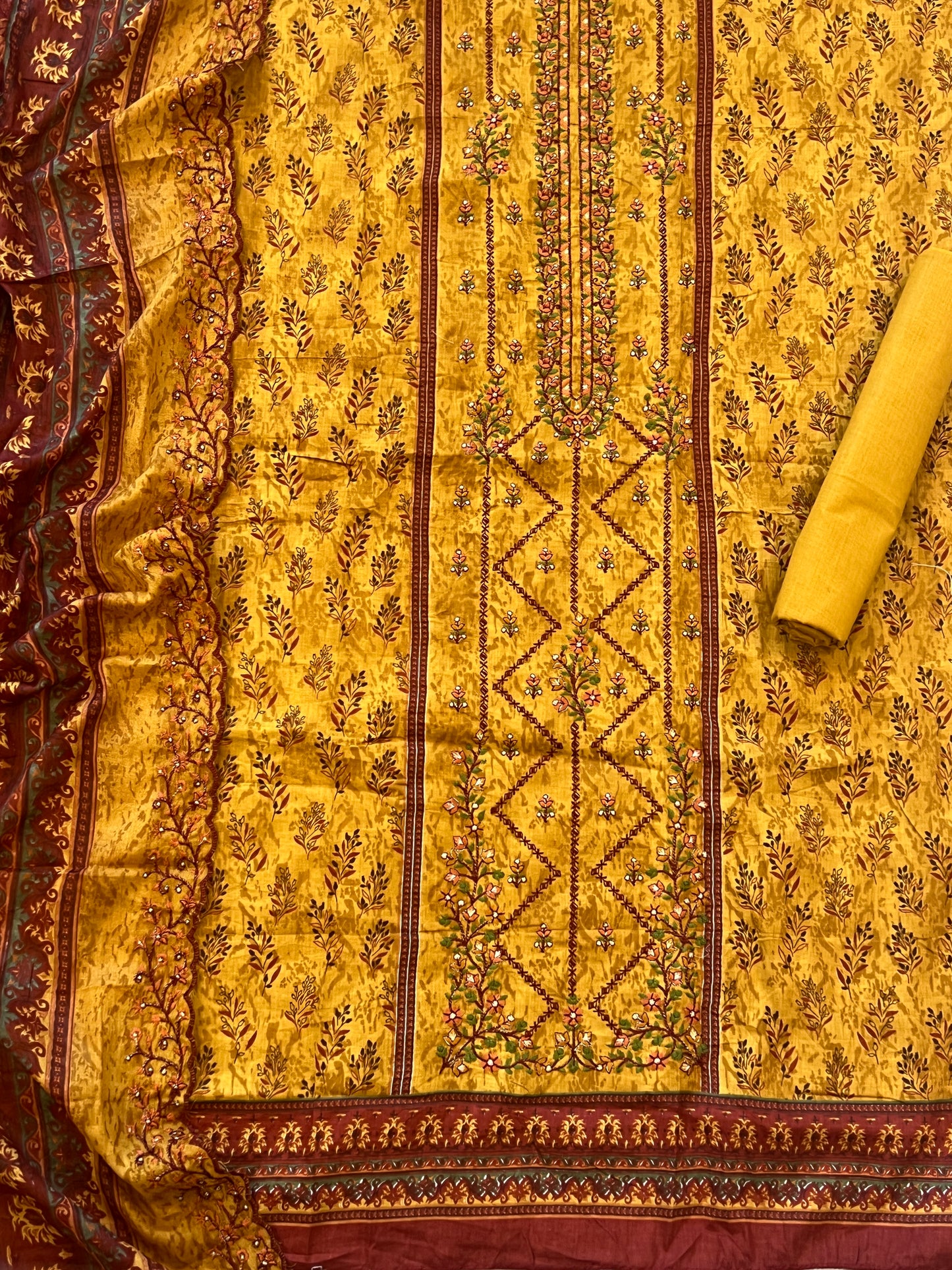 MUSTERD BIN SAEED EMBROIDERY SUIT 1500