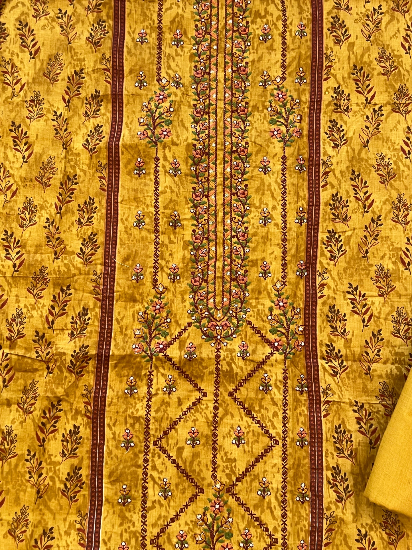 MUSTERD BIN SAEED EMBROIDERY SUIT 1500