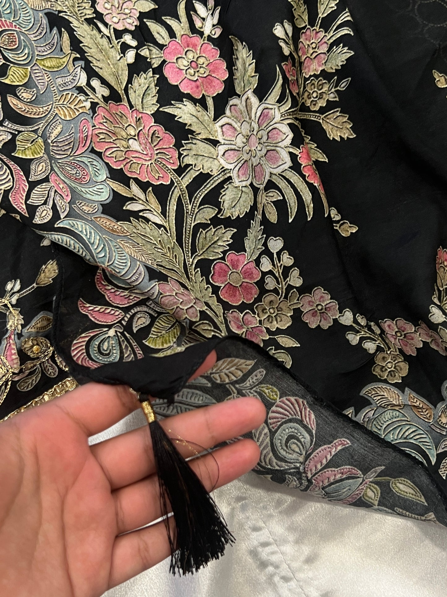 BLACK PURE MUSLIN EMBROIDERY SUIT 137