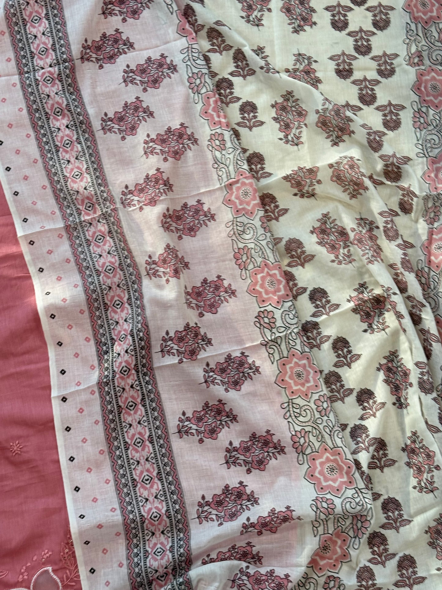 ROZANA CUTWORK PURE COTTON SUIT 4