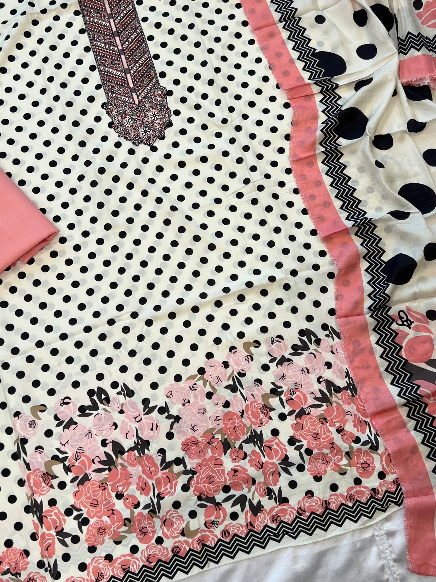 POLKA DOTLAWN EMBROIDER SUIT 3