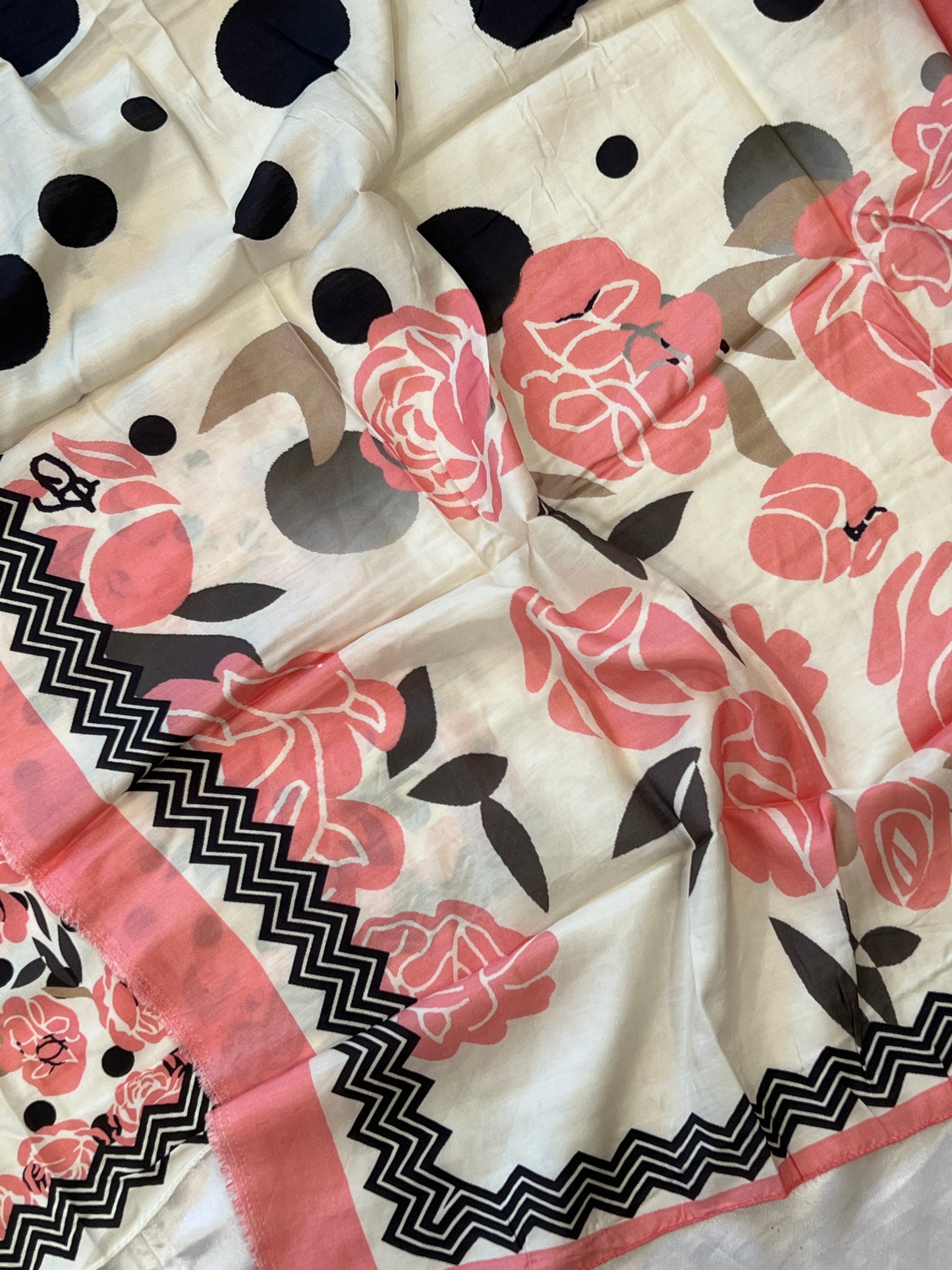POLKA DOTLAWN EMBROIDER SUIT 3