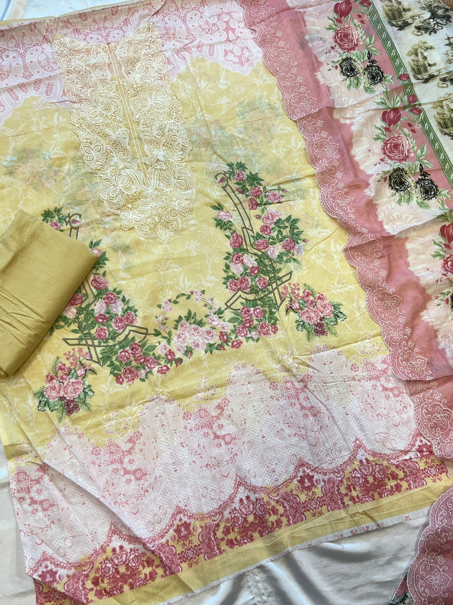 HAALA LAWN EMBROIDERY PATCH SUIT 4