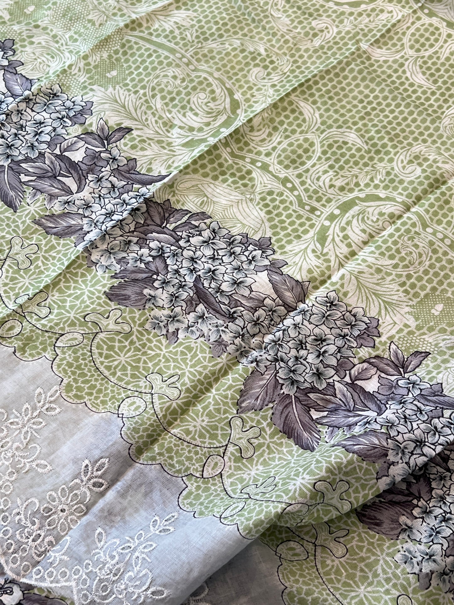 HAALA LAWN EMBROIDERY PATCH SUIT 6