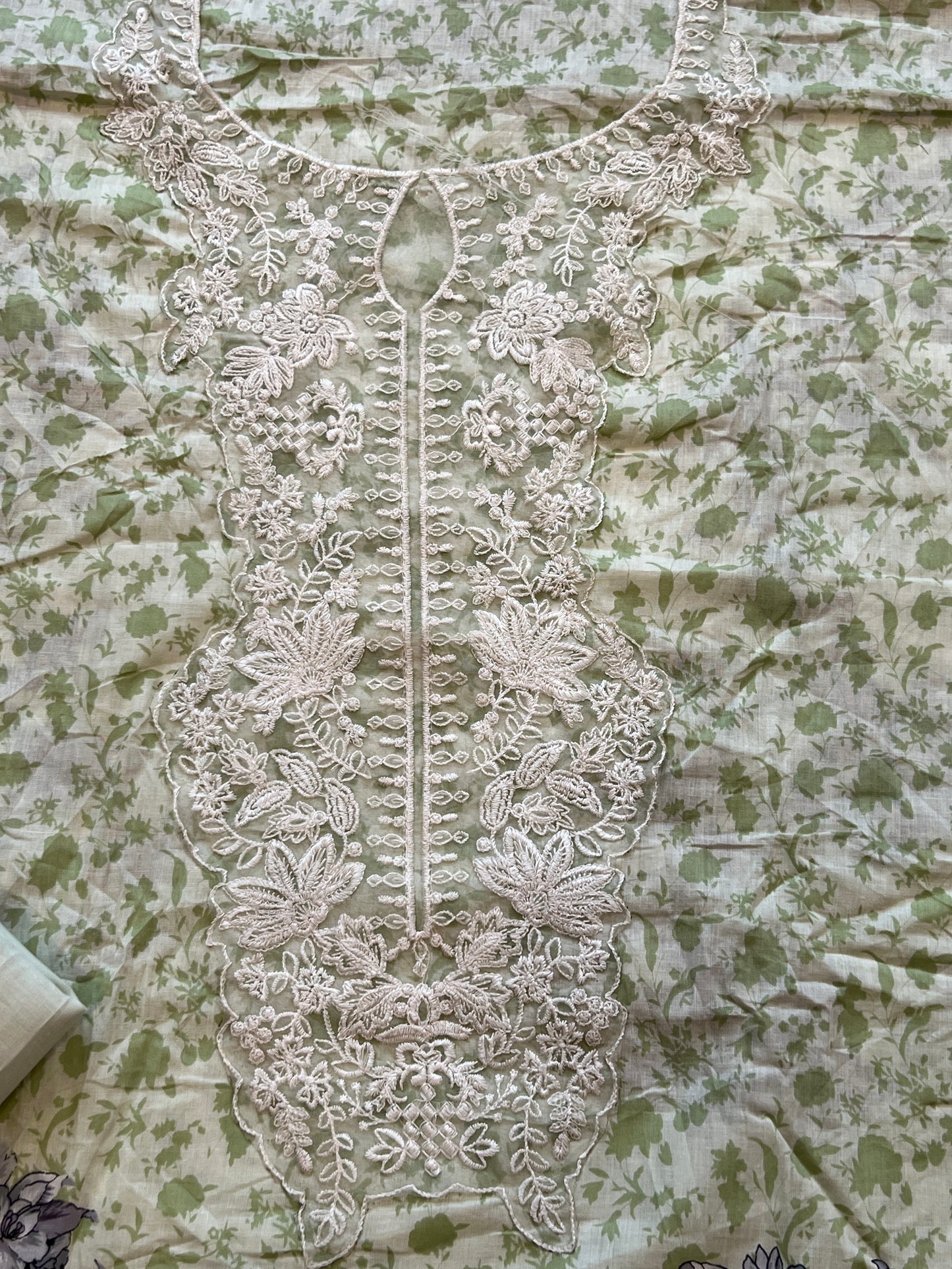 HAALA LAWN EMBROIDERY PATCH SUIT 6
