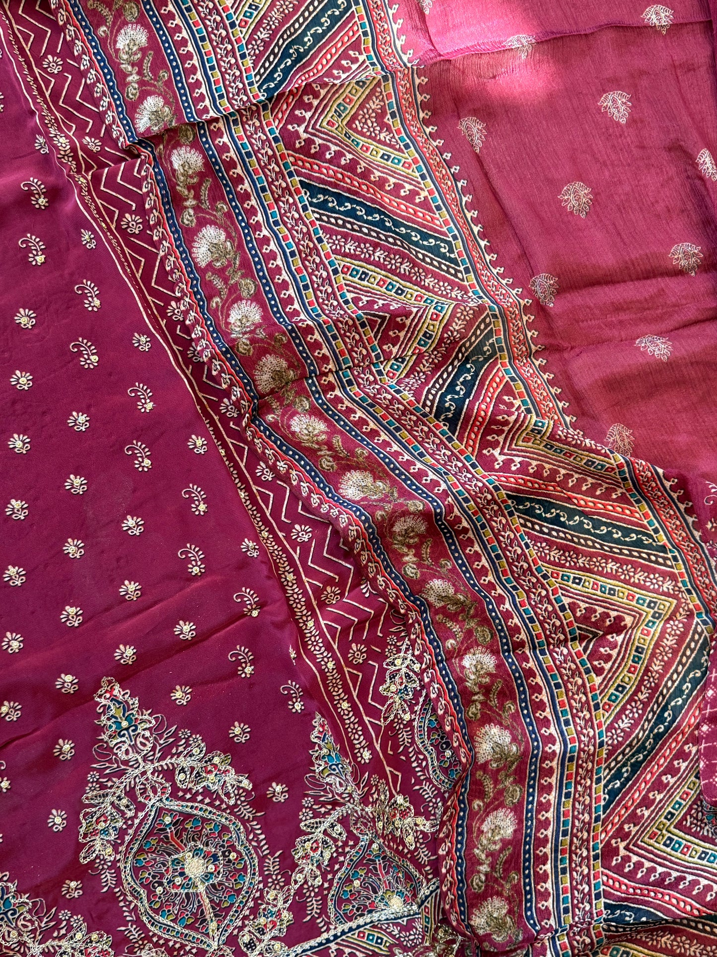 RAHI CREPE READYMADE SUIT Q