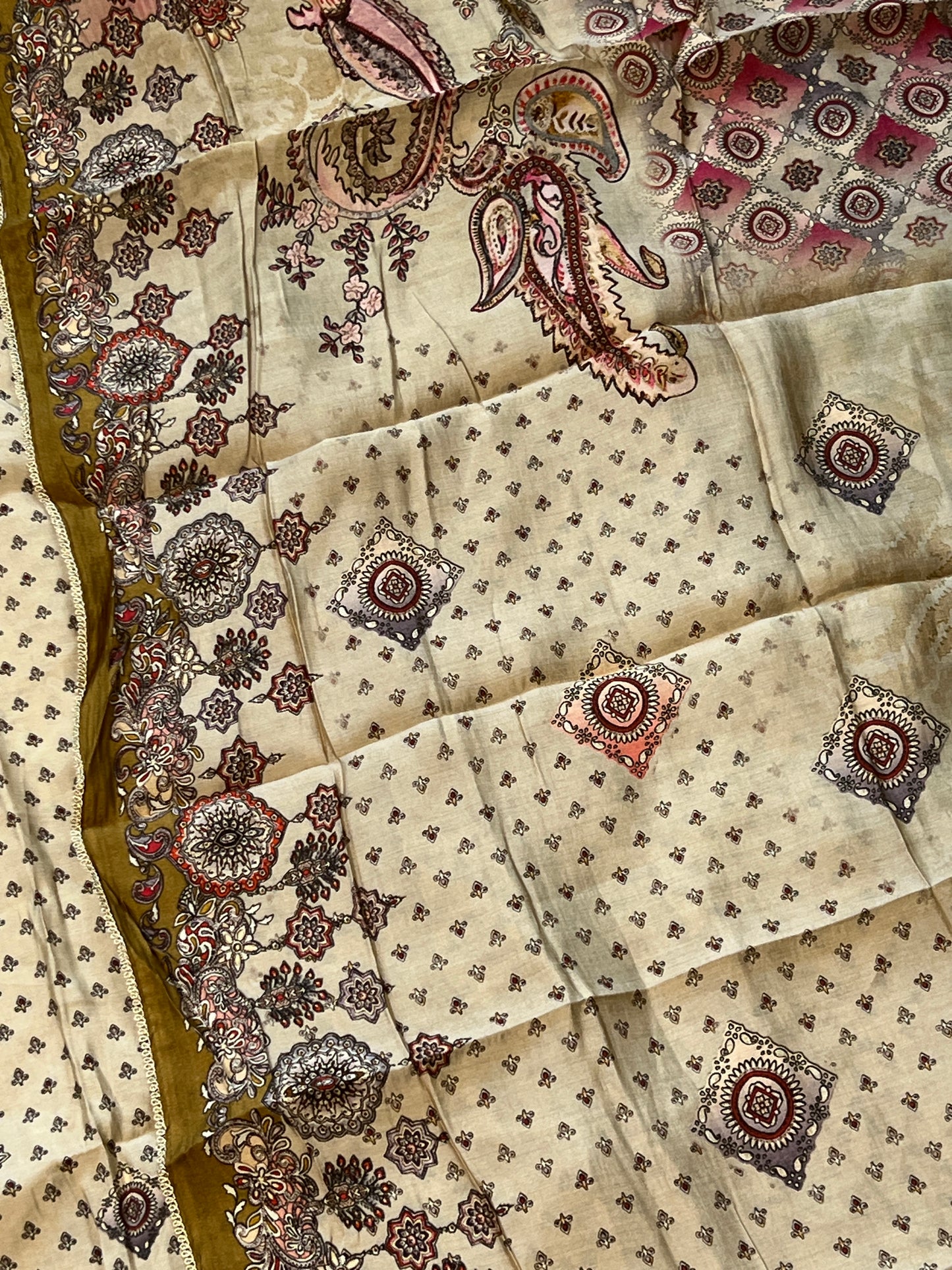 SAIRA MUSLIN HAND WORK EMBROIDERY SUIT 3 Q