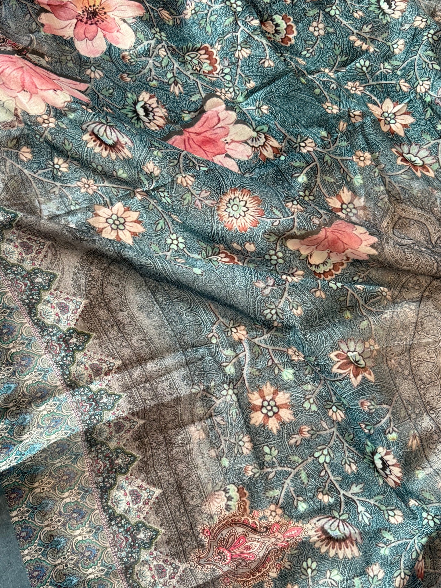 SAFIRAN LAWN READYMADE SUIT 7 Q