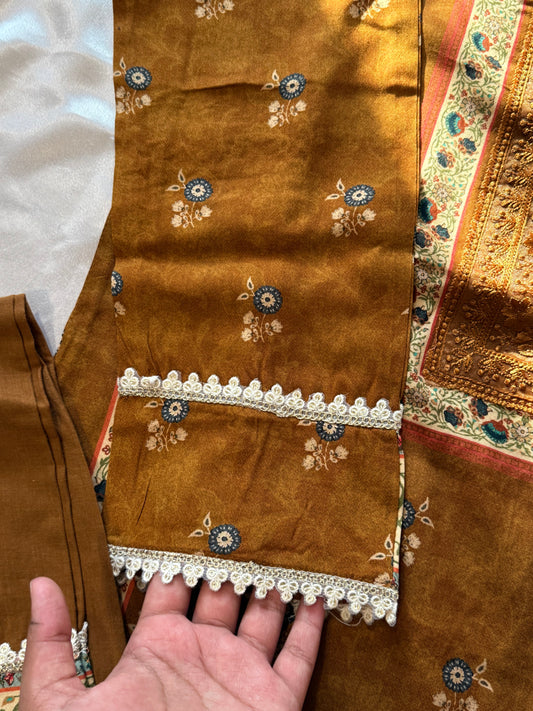 BAGH LAWN READYMADE SUIT 2 Q