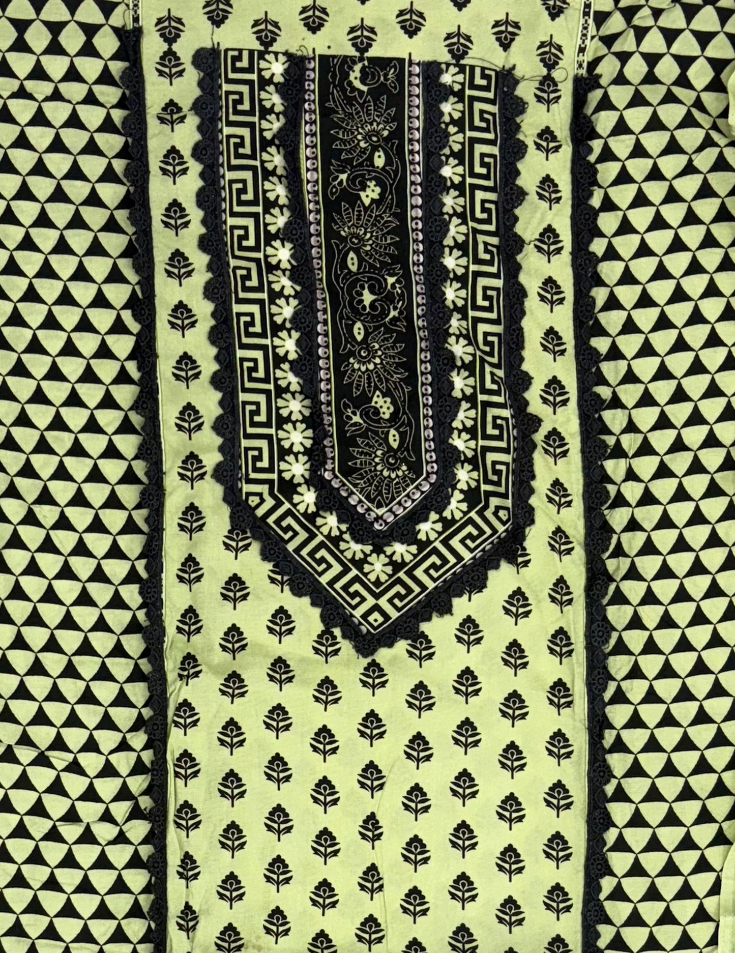 CS LAWN COTTON EMBROIDERY SUIT 7 Q