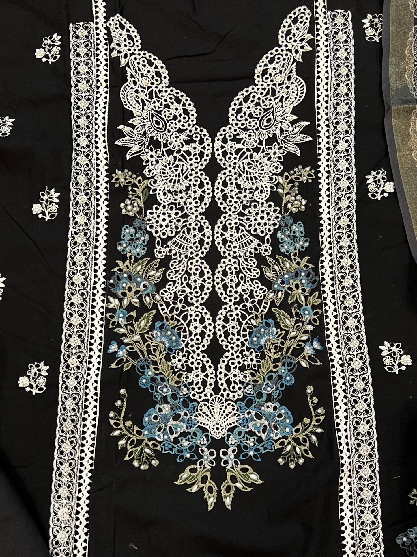 BLACK HANIA LAWN COTTON EMBROIDERY SUIT 2003 Q