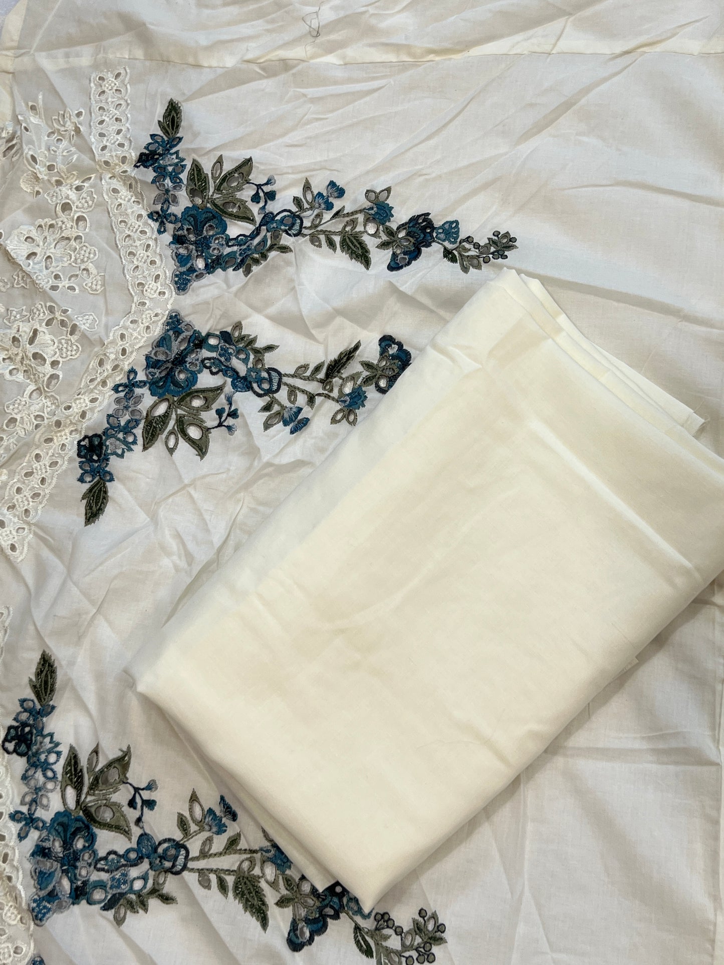 OFF WHITE HANIA LAWN COTTON EMBROIDERY SUIT 2003