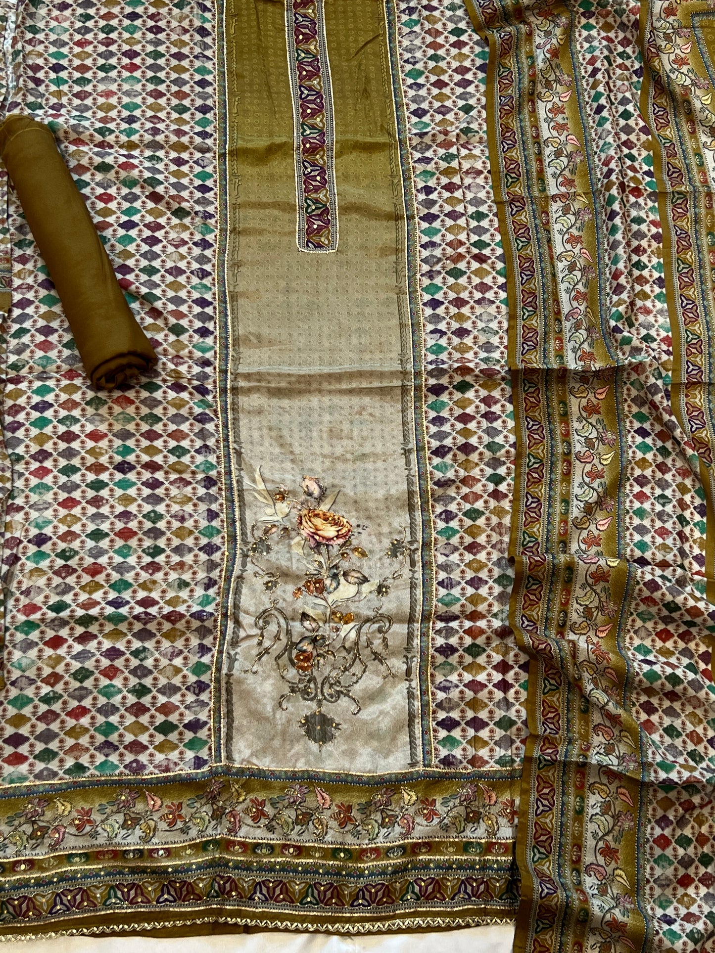 HANSA MUSLIN EMBROIDERY SUIT