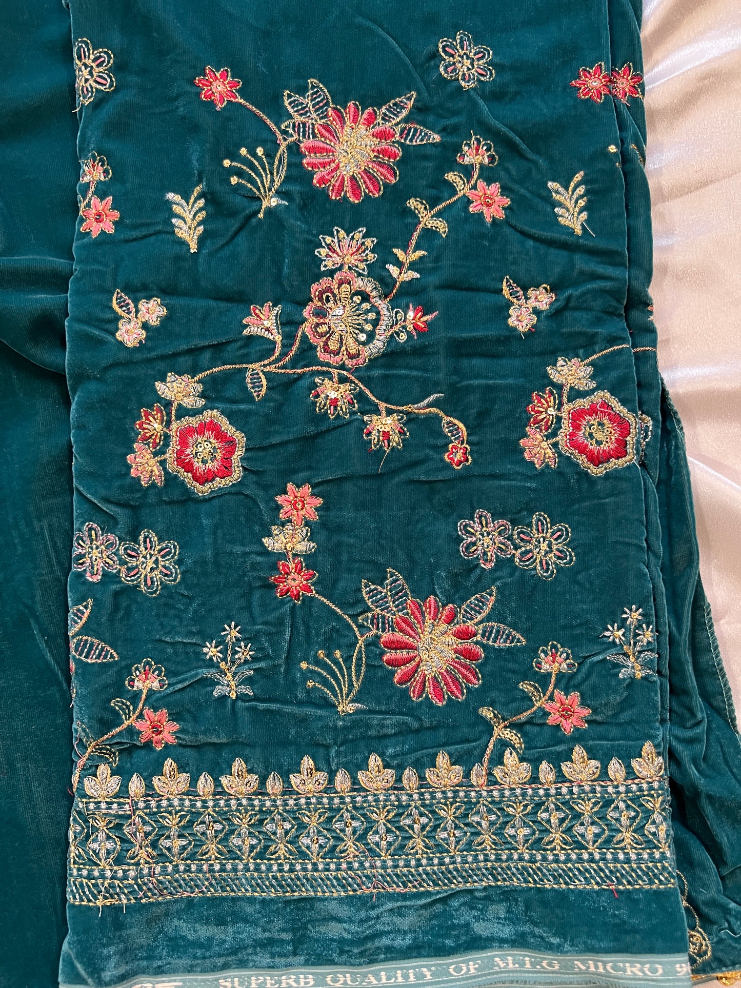 RAMA BLUE VELVET EMBROIDERY SUIT Q