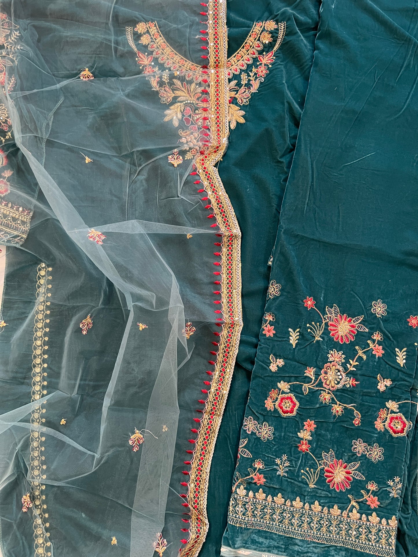 RAMA BLUE VELVET EMBROIDERY SUIT Q