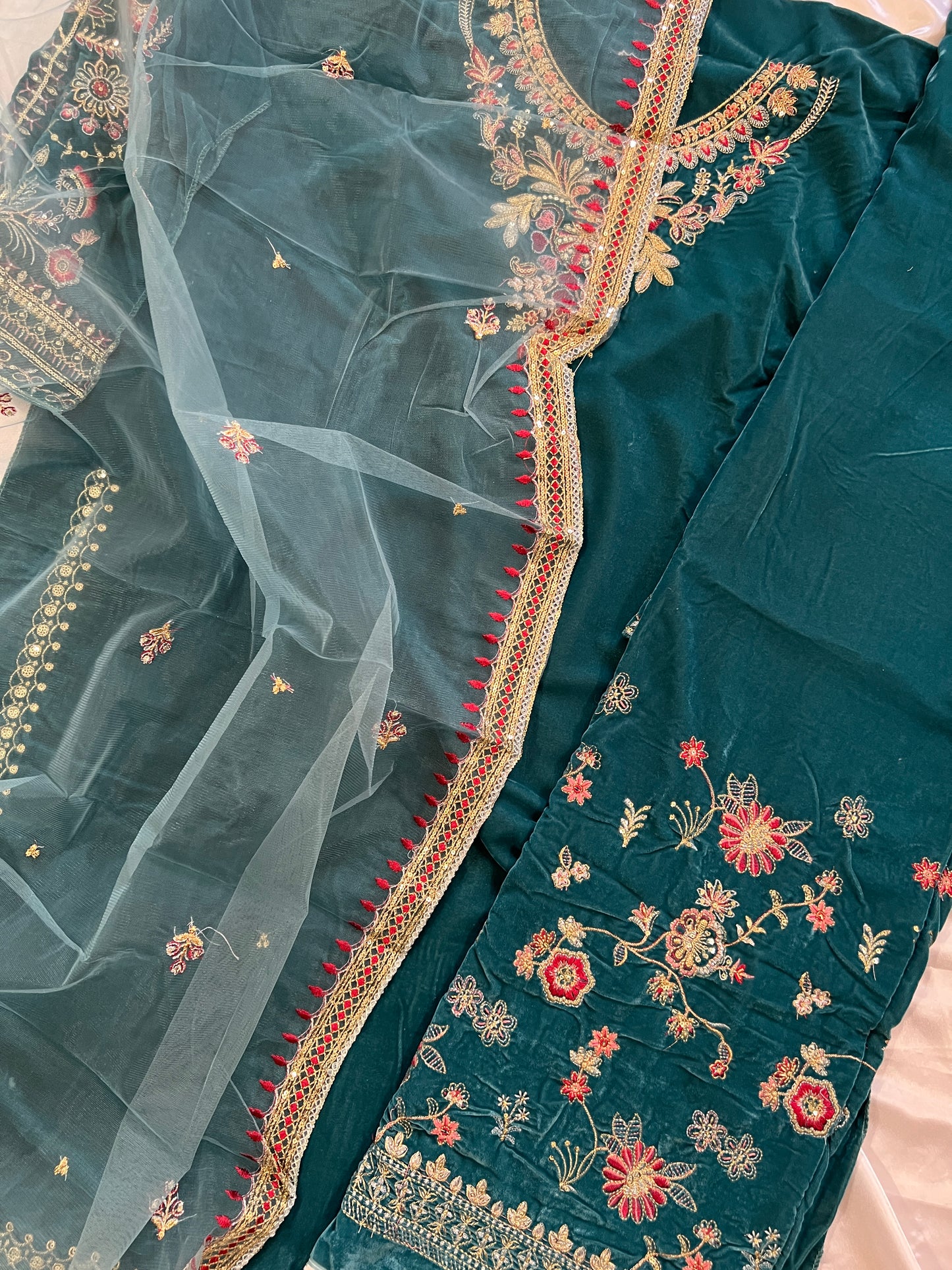 RAMA BLUE VELVET EMBROIDERY SUIT Q