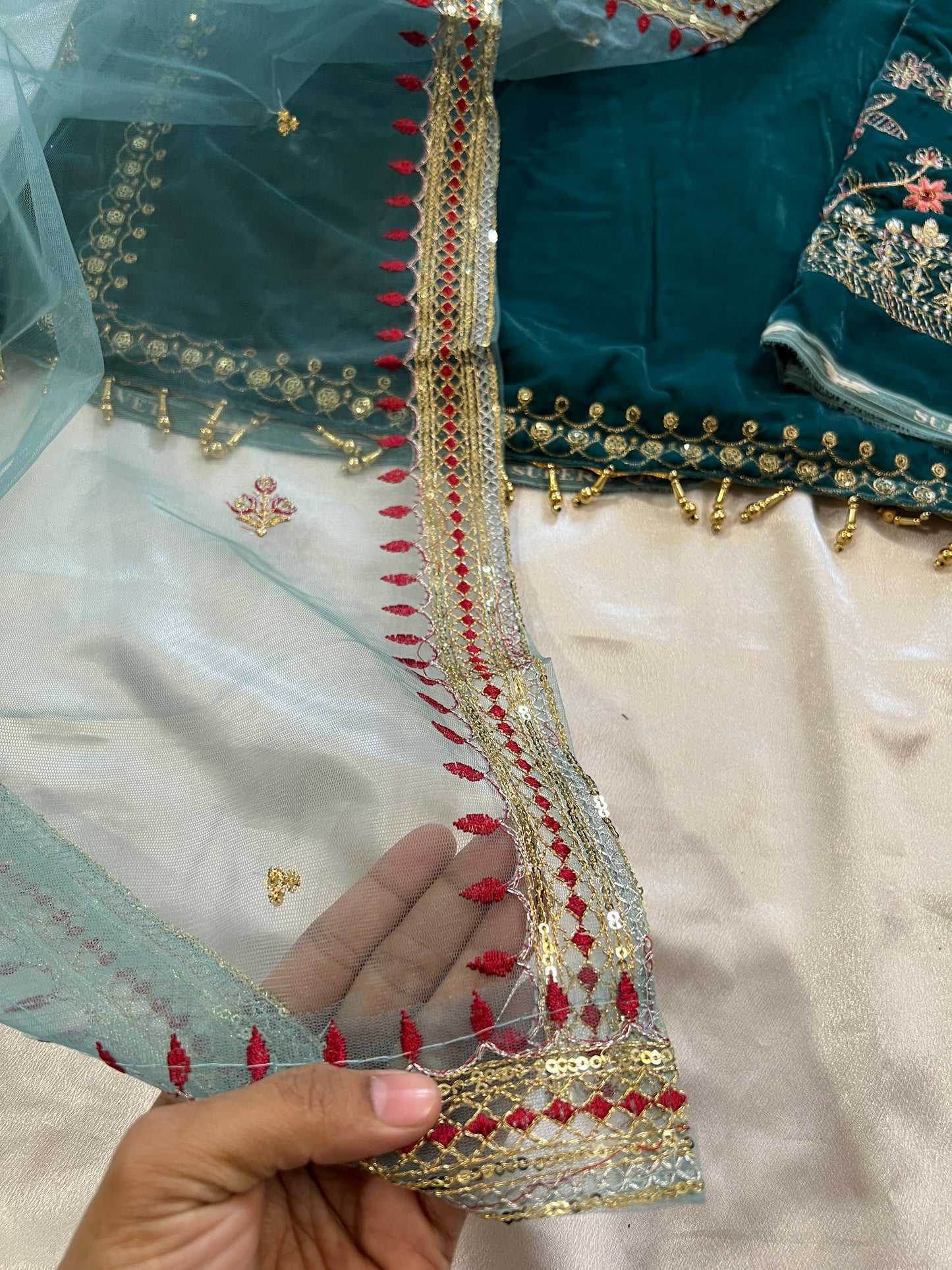 RAMA BLUE VELVET EMBROIDERY SUIT Q