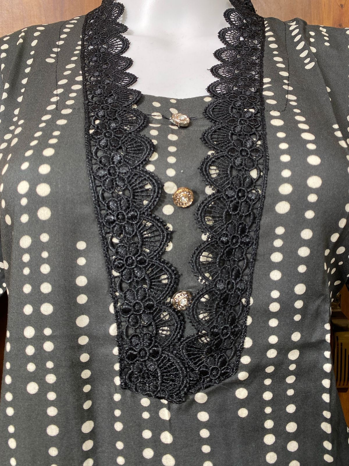MAHAM LAWN READYMADE SUIT 4