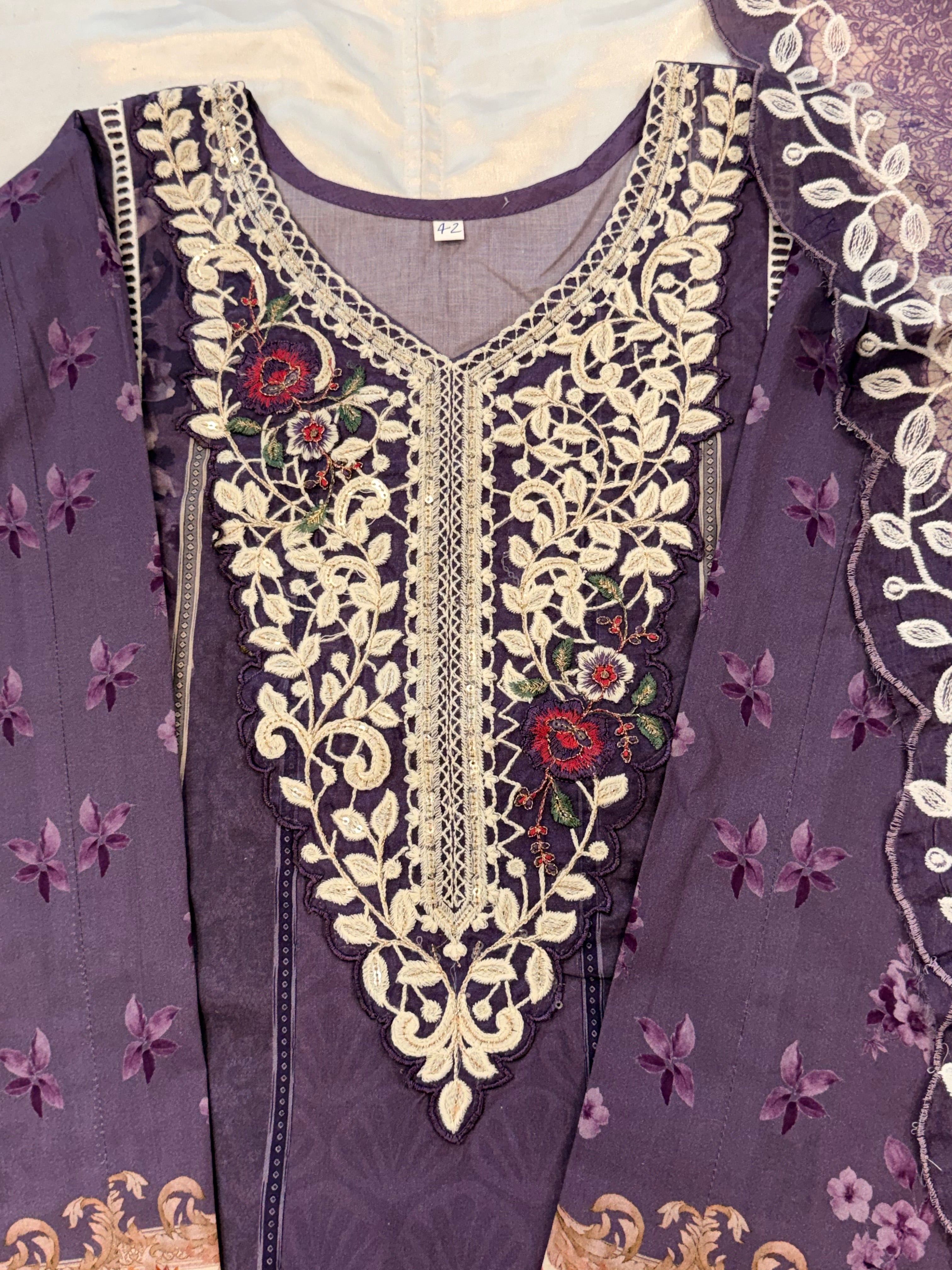 BINSAEED LAWN EMBROIDERY READYMADE SUIT 1