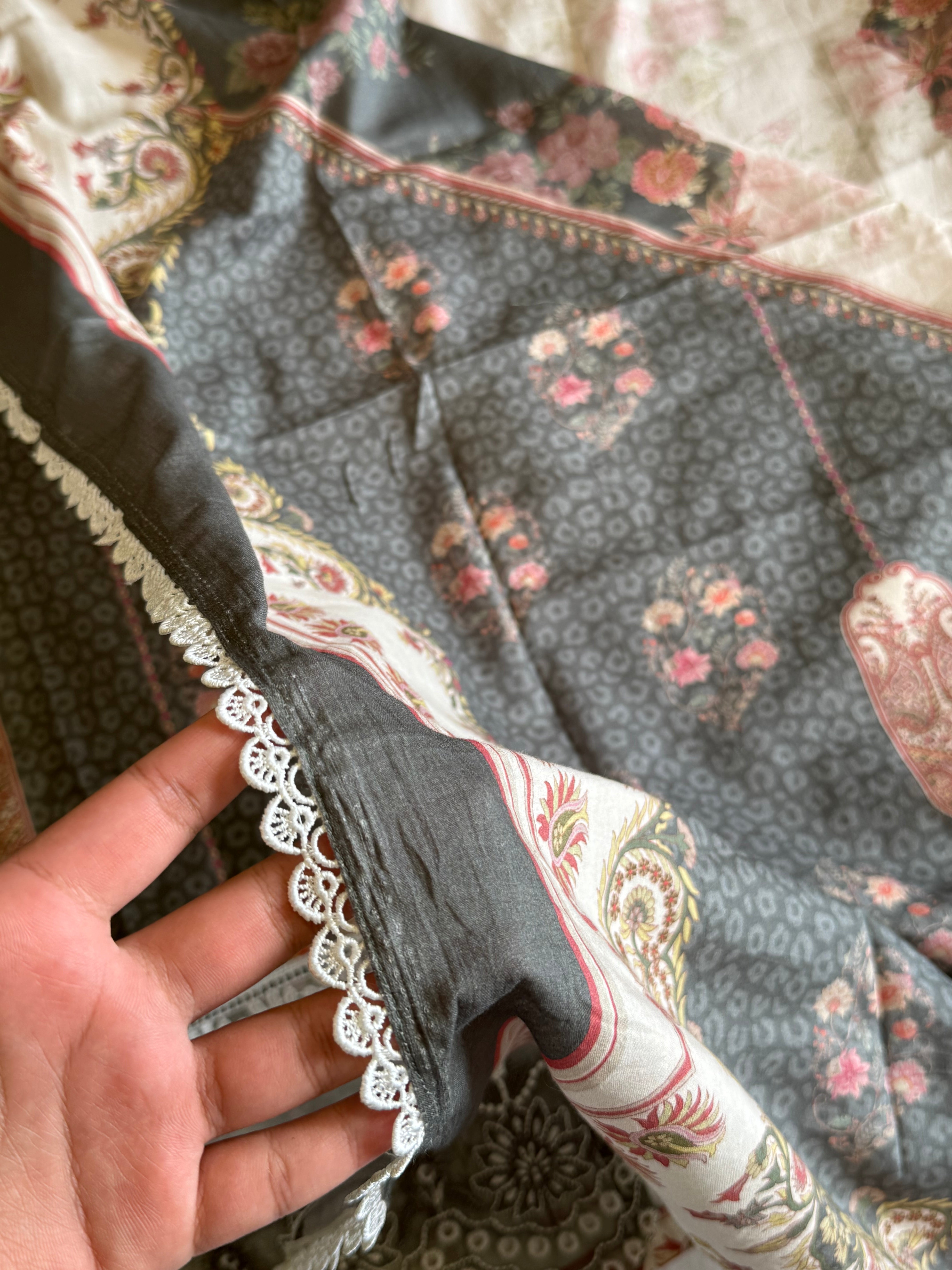 KHYBER LAWN READYMADE EMBROIDERED SUIT 3
