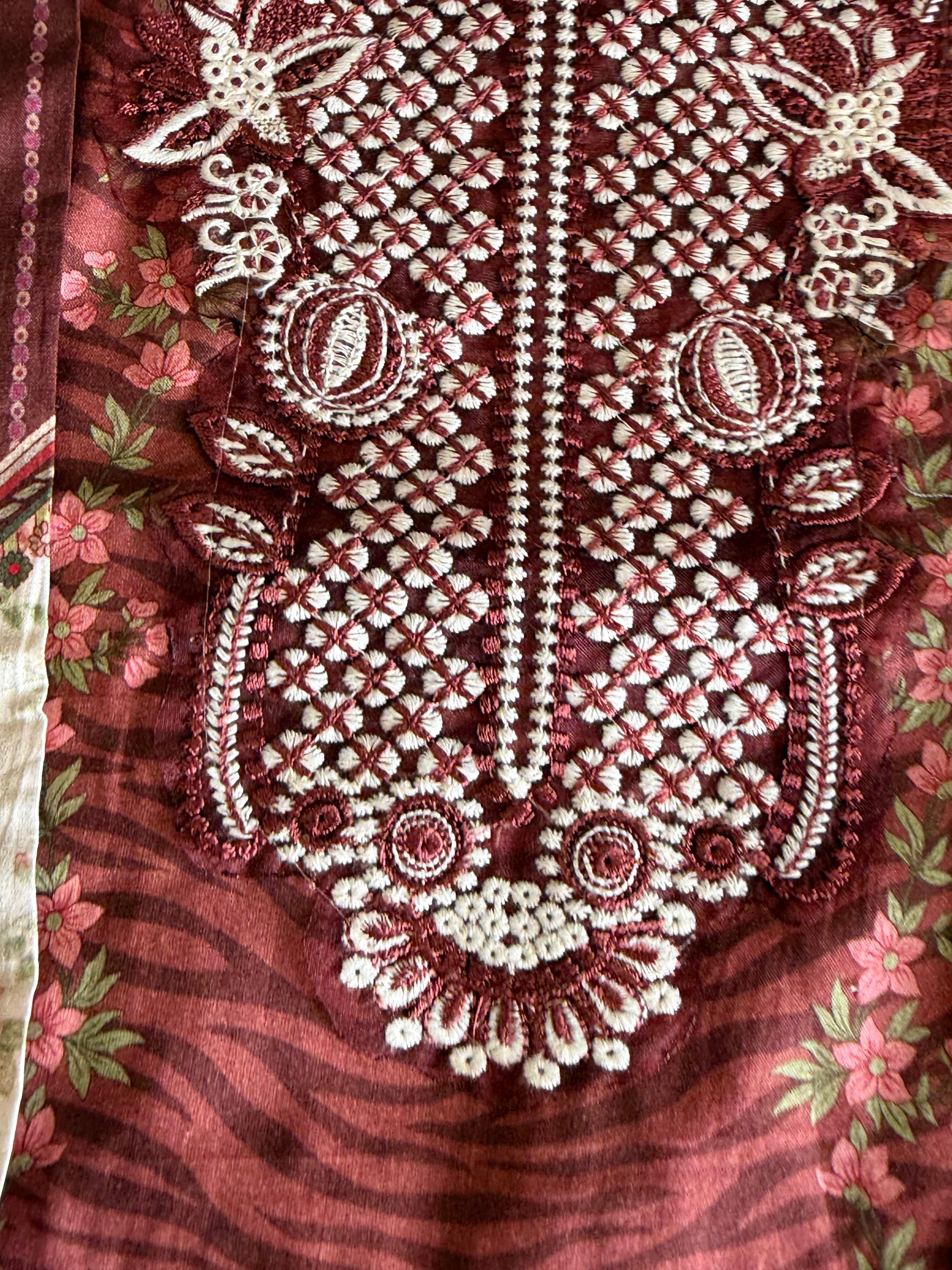 KHYBER LAWN READYMADE EMBROIDERED SUIT 2