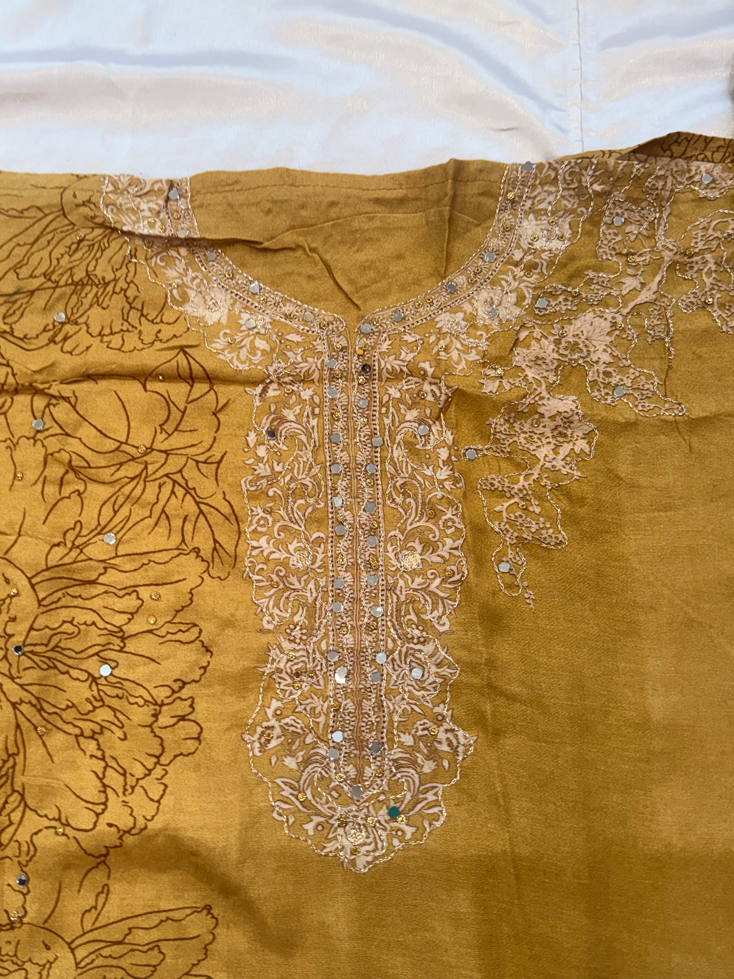 MUSLIN UNSTITCHED EMBROIDERY SUIT 1