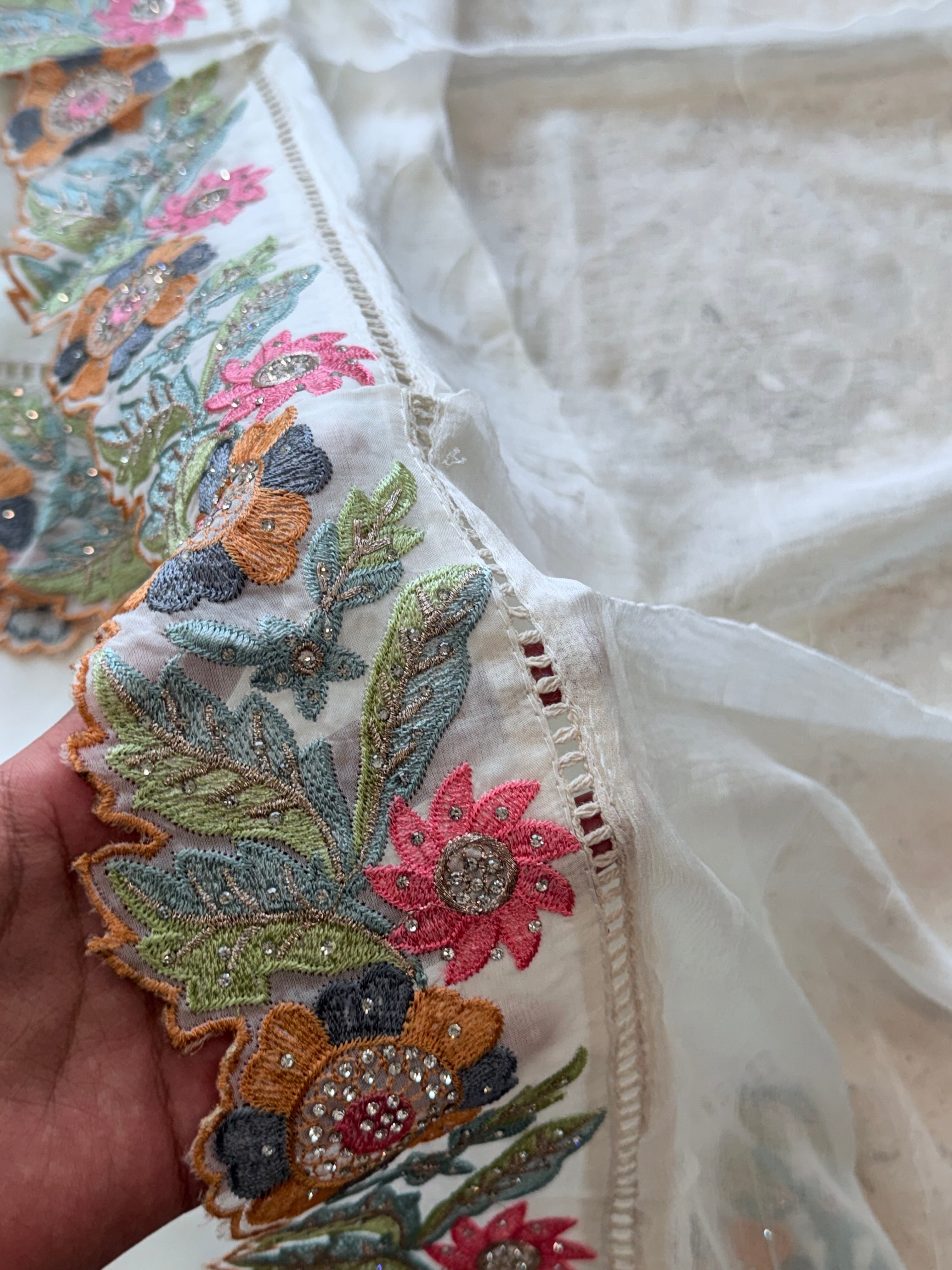 AFREEN FARSHI HANDWORK SUIT
