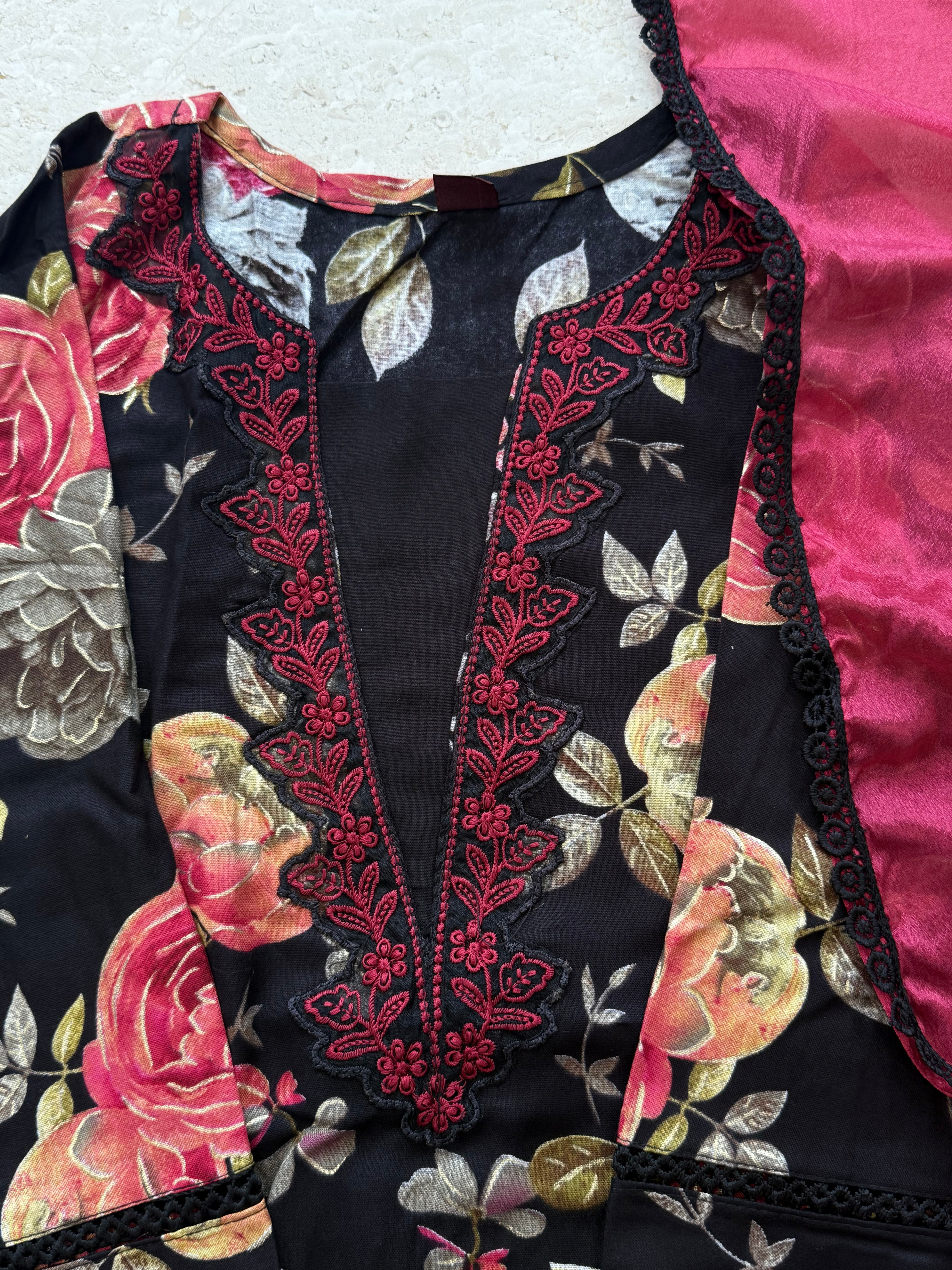 PURE LAWN CUTWORK READYMADE SUIT 1 Q