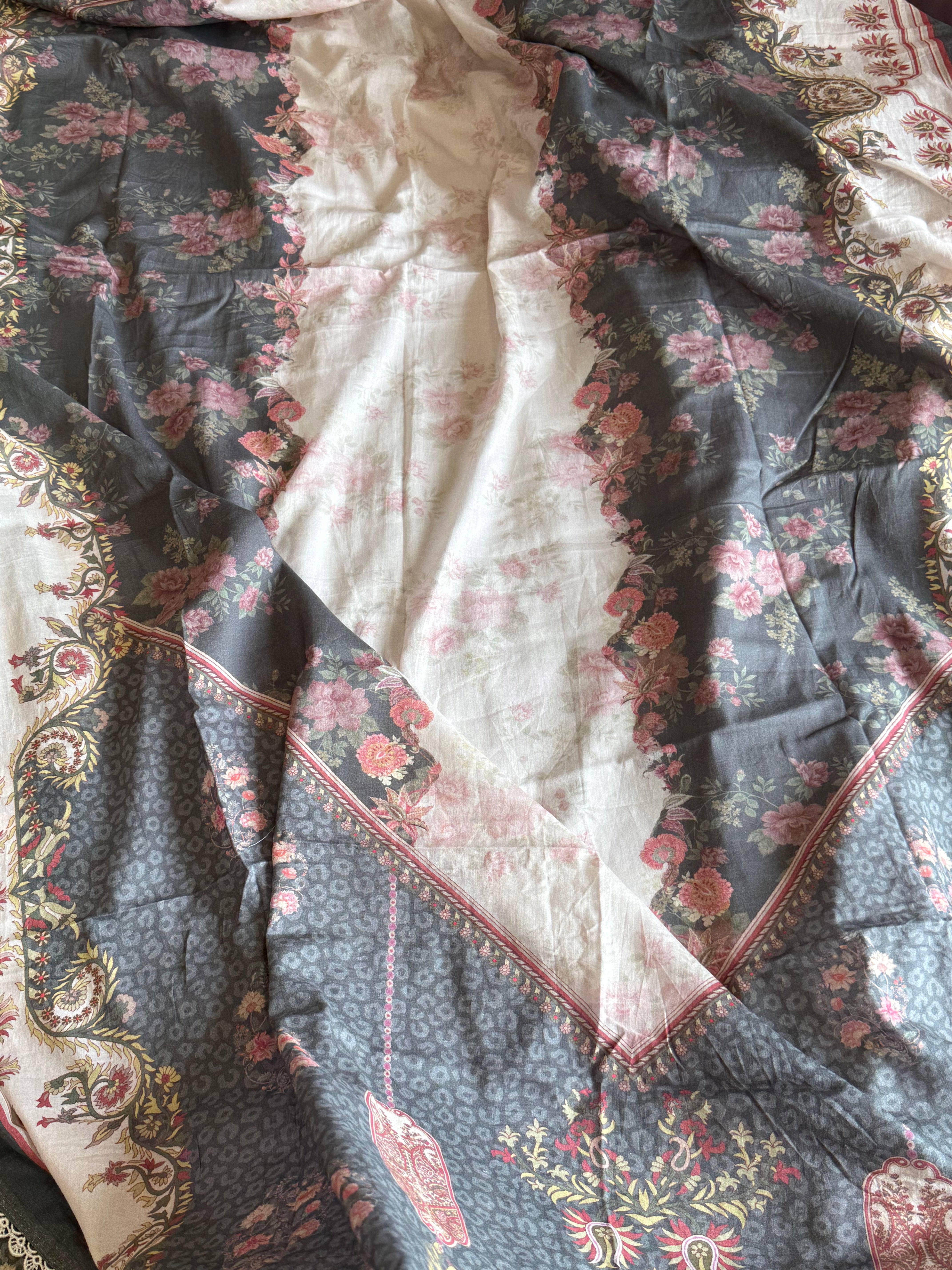 KHYBER LAWN READYMADE EMBROIDERED SUIT 3