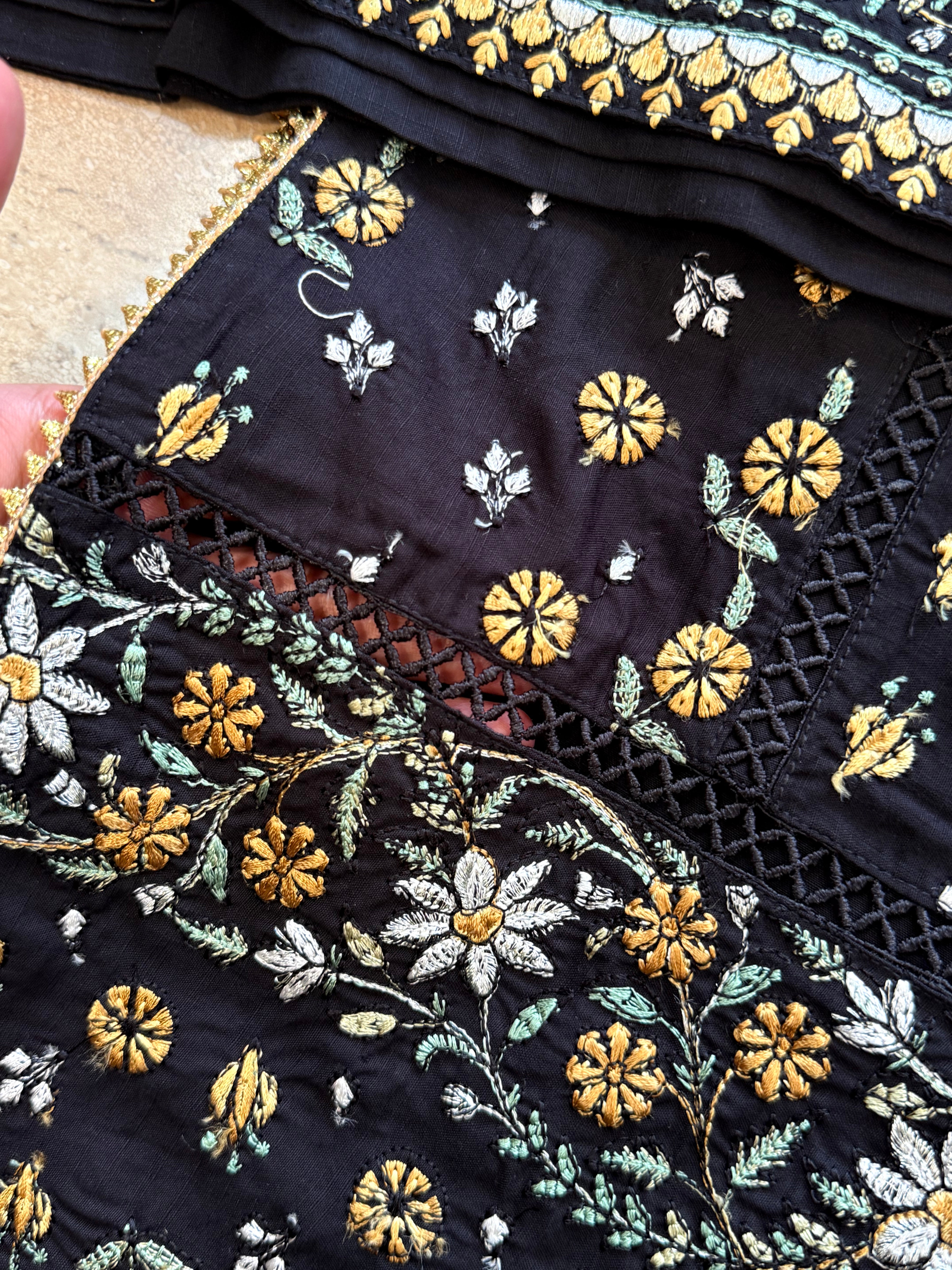 JUGNU LAWN EMBROIDERY SUIT