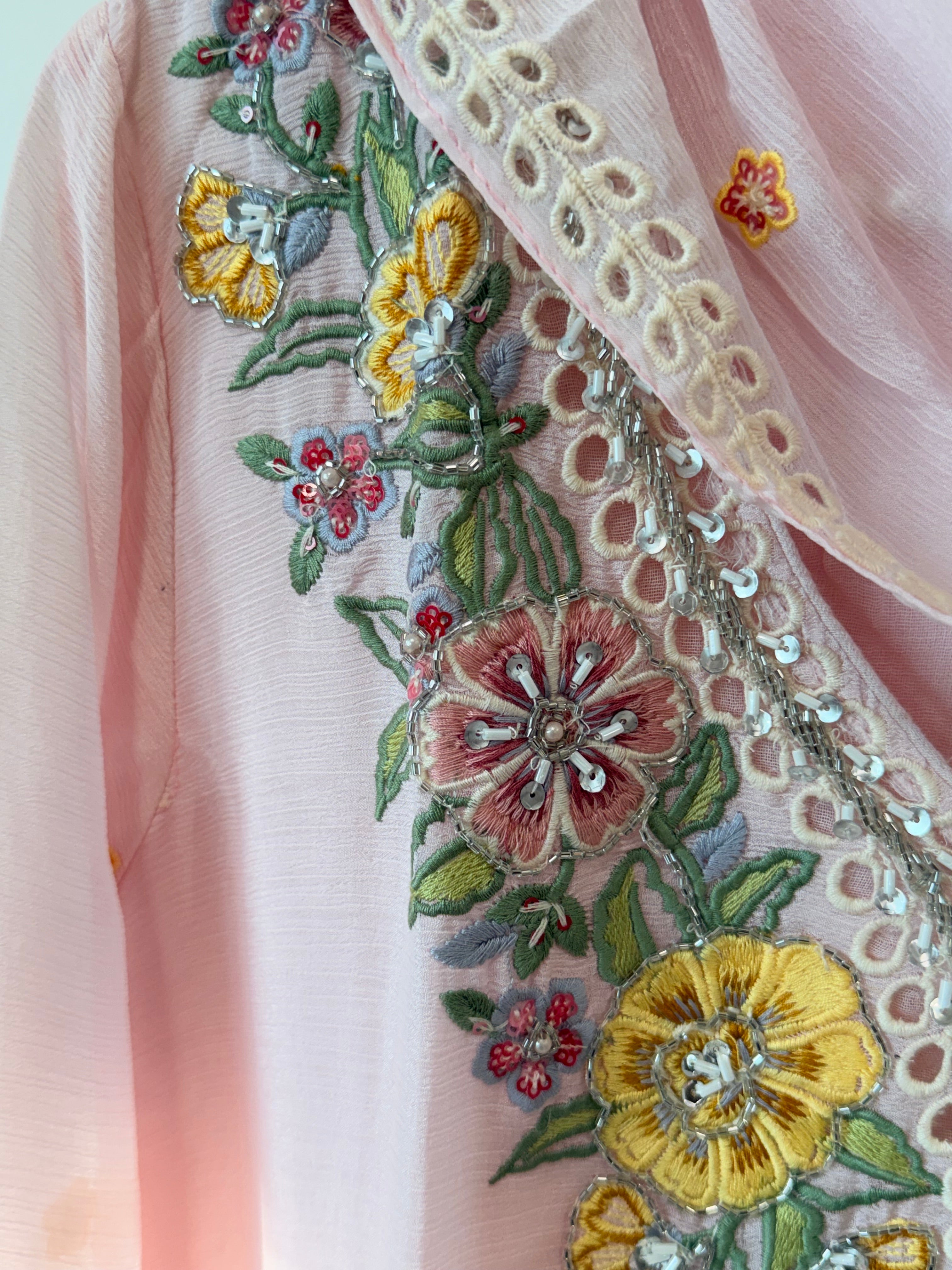 PARO CHINNON HANDWORK FROCK 4 Q