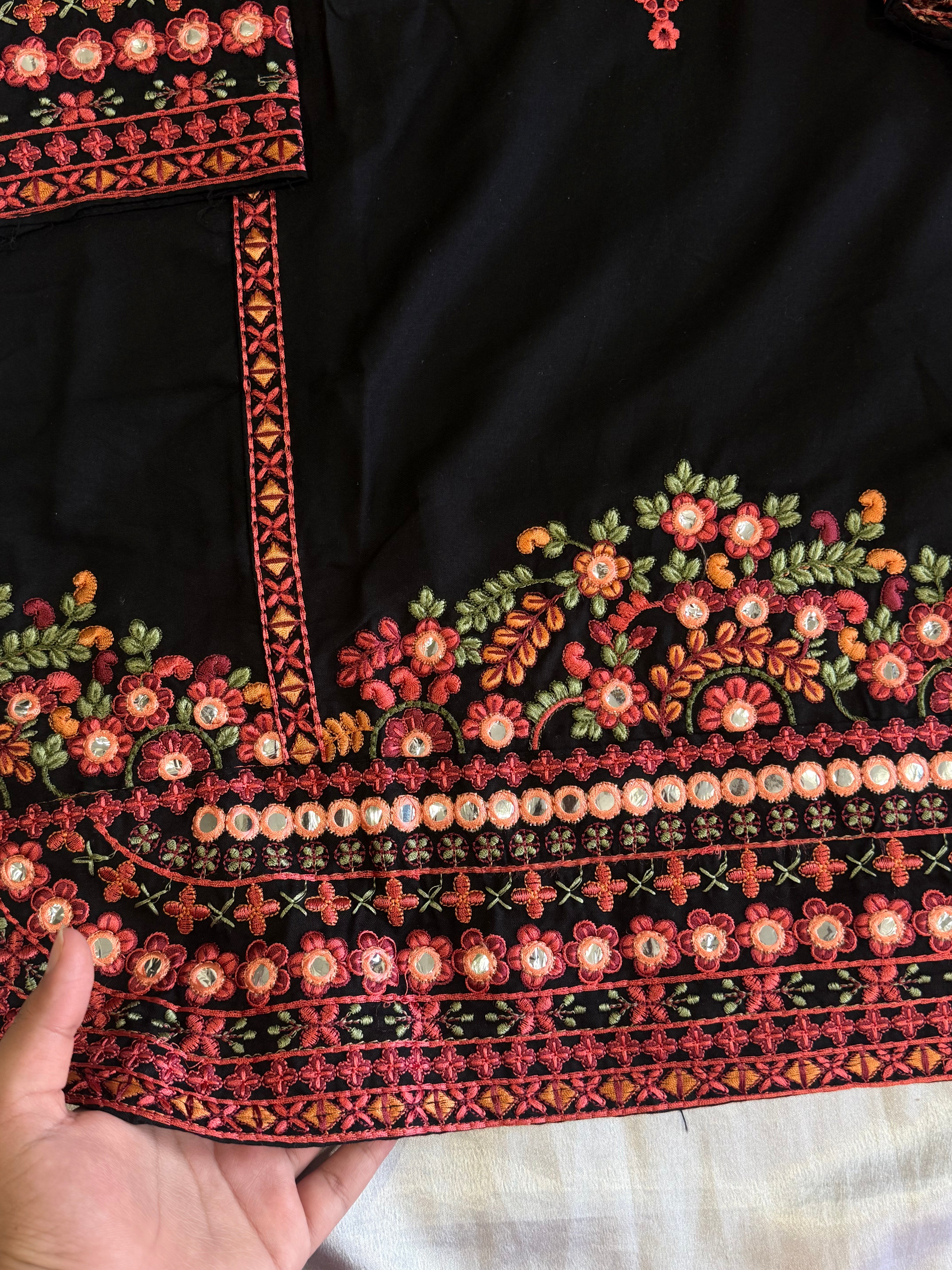 AYZAL LAWN EMBROIDERY SUIT 1