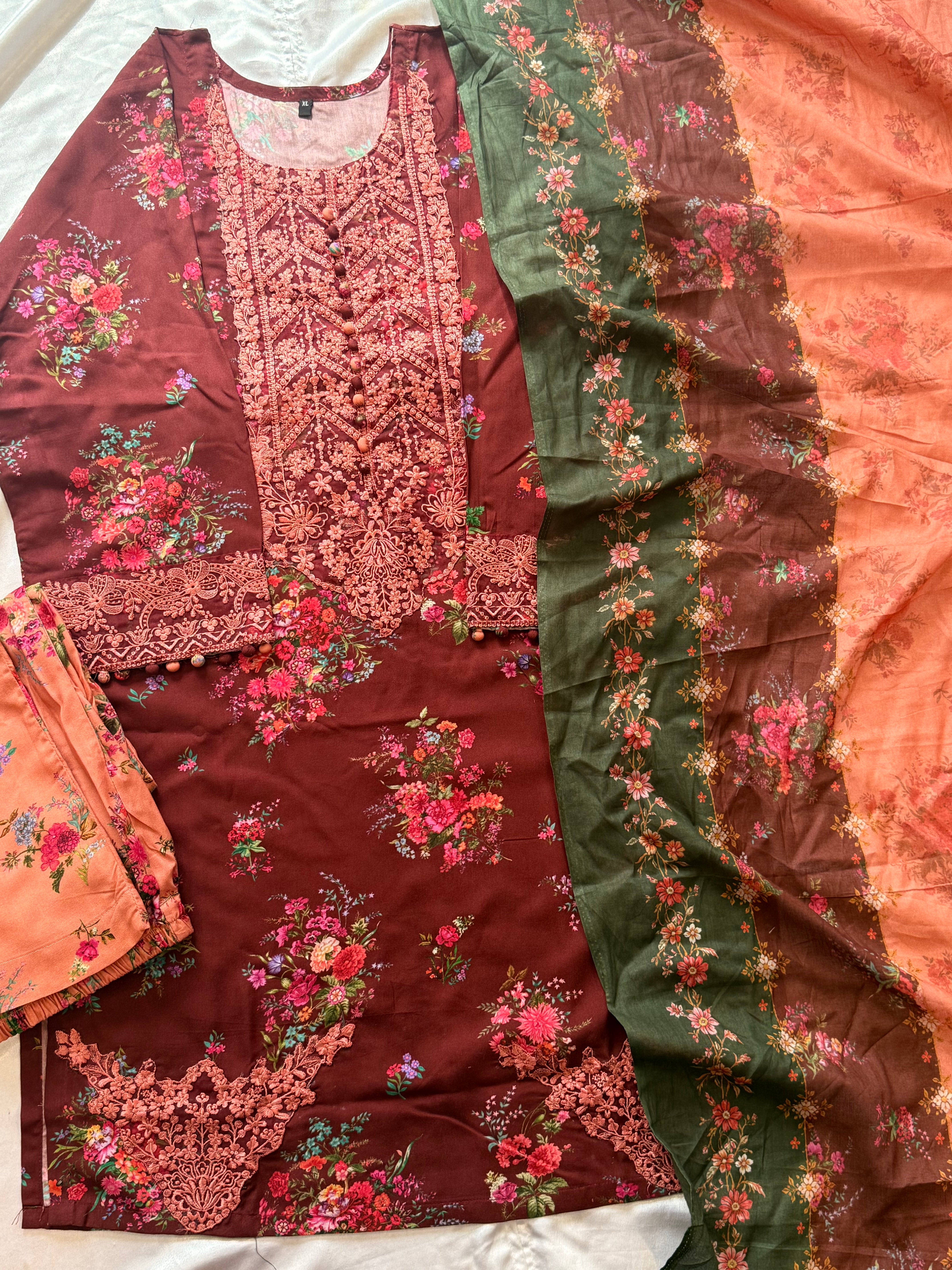 BAROQUE PATCH EMBROIDERY SUIT 3