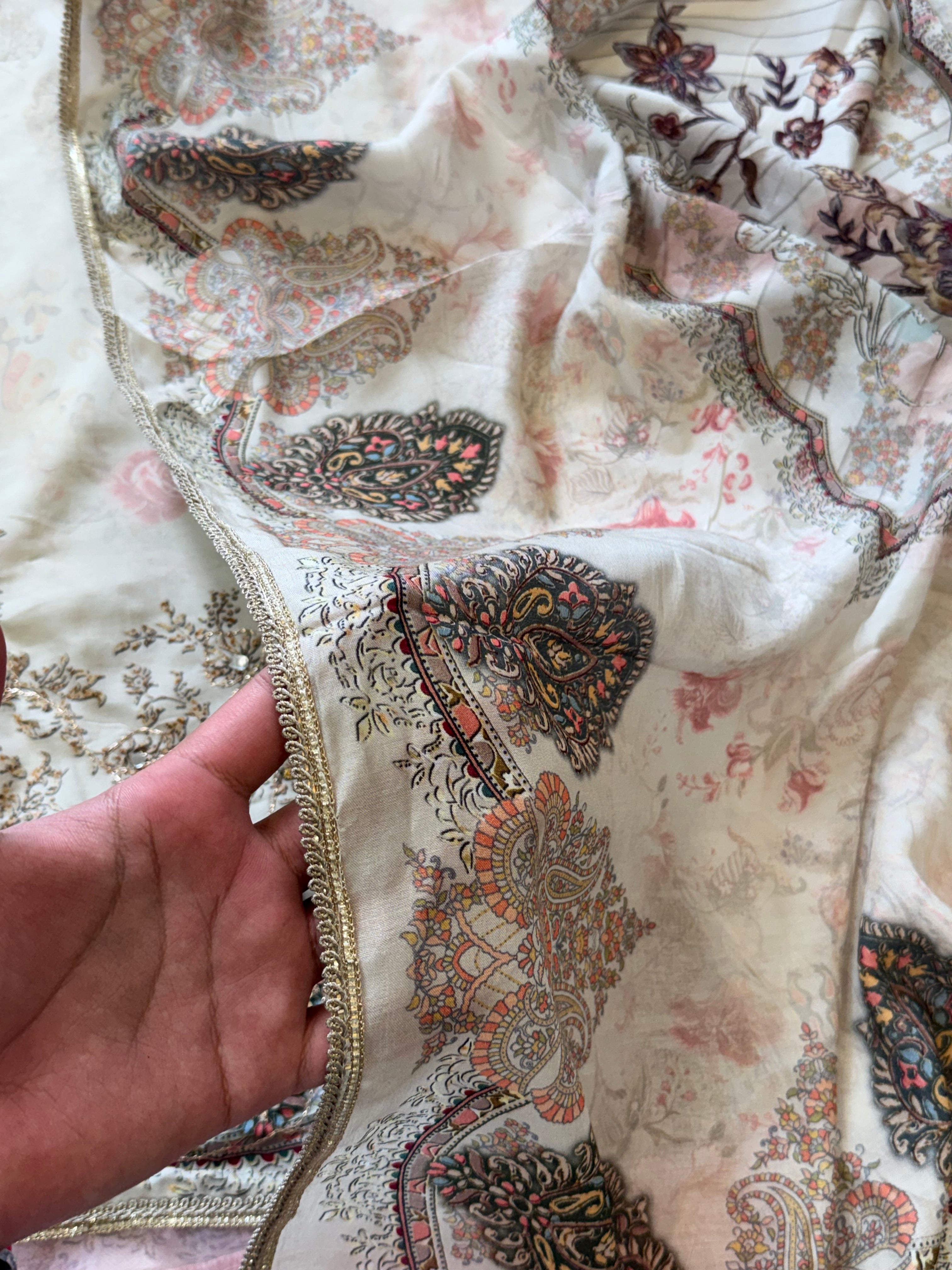 RAHI MUSLIN READYMADE SUIT