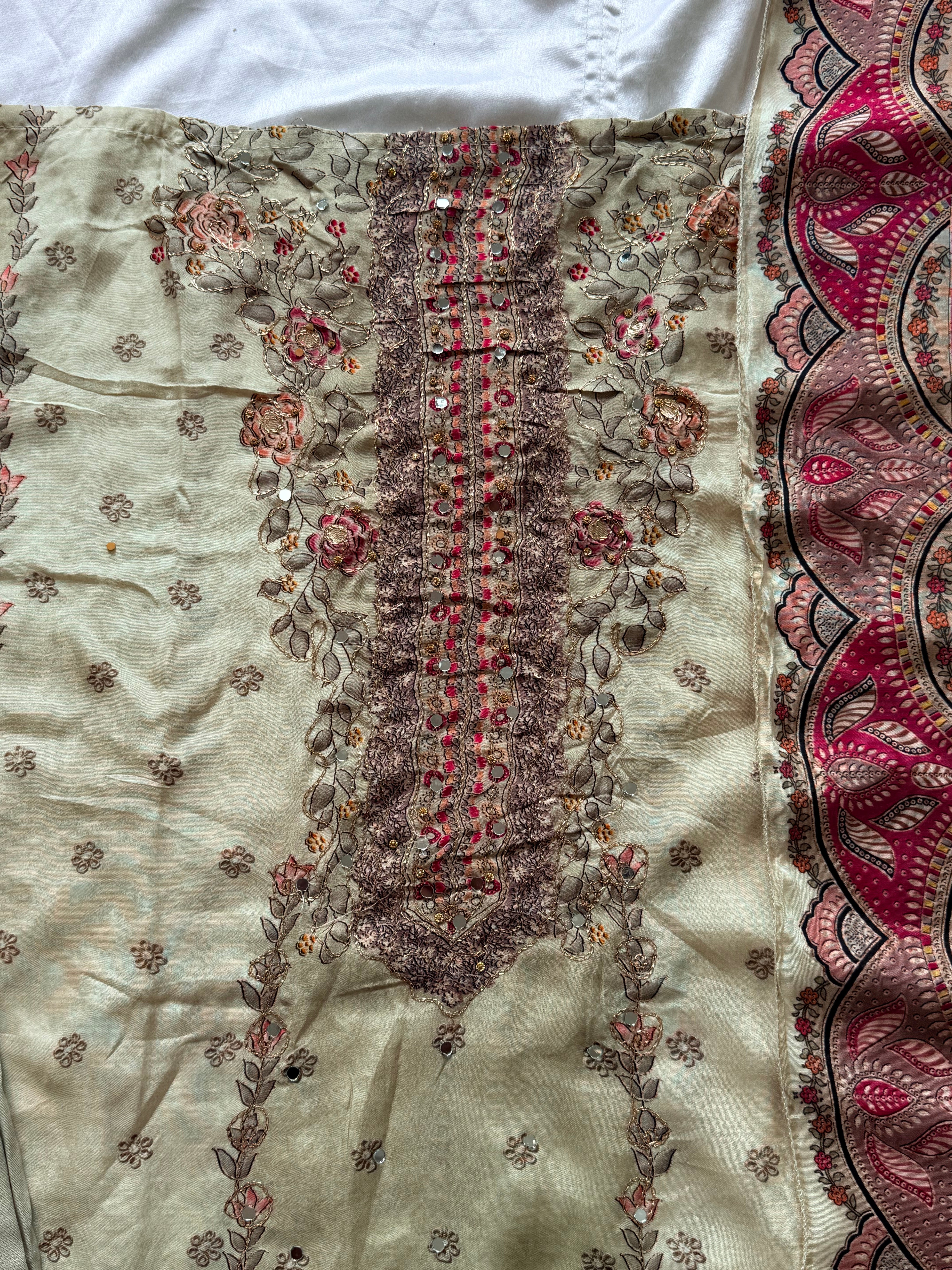 MUSLIN EMBROIDERY SUIT